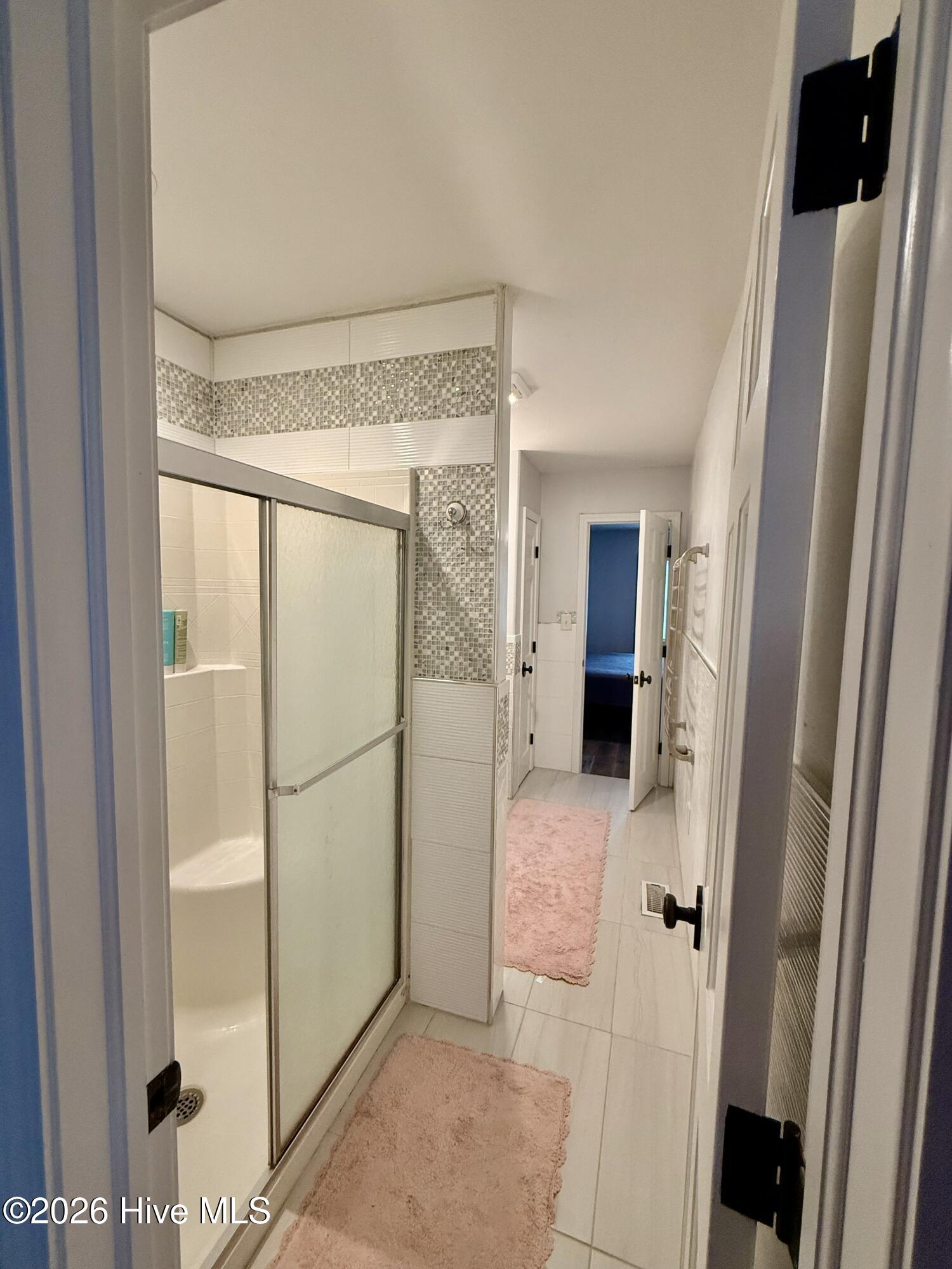 100559572 | Photo 29