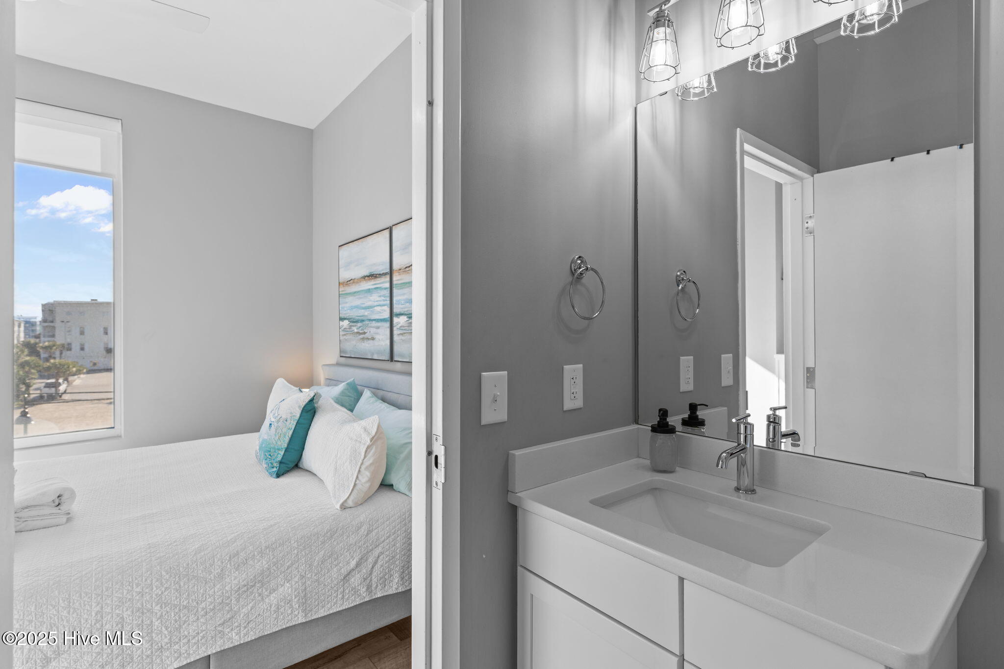 100541831 | Photo 30