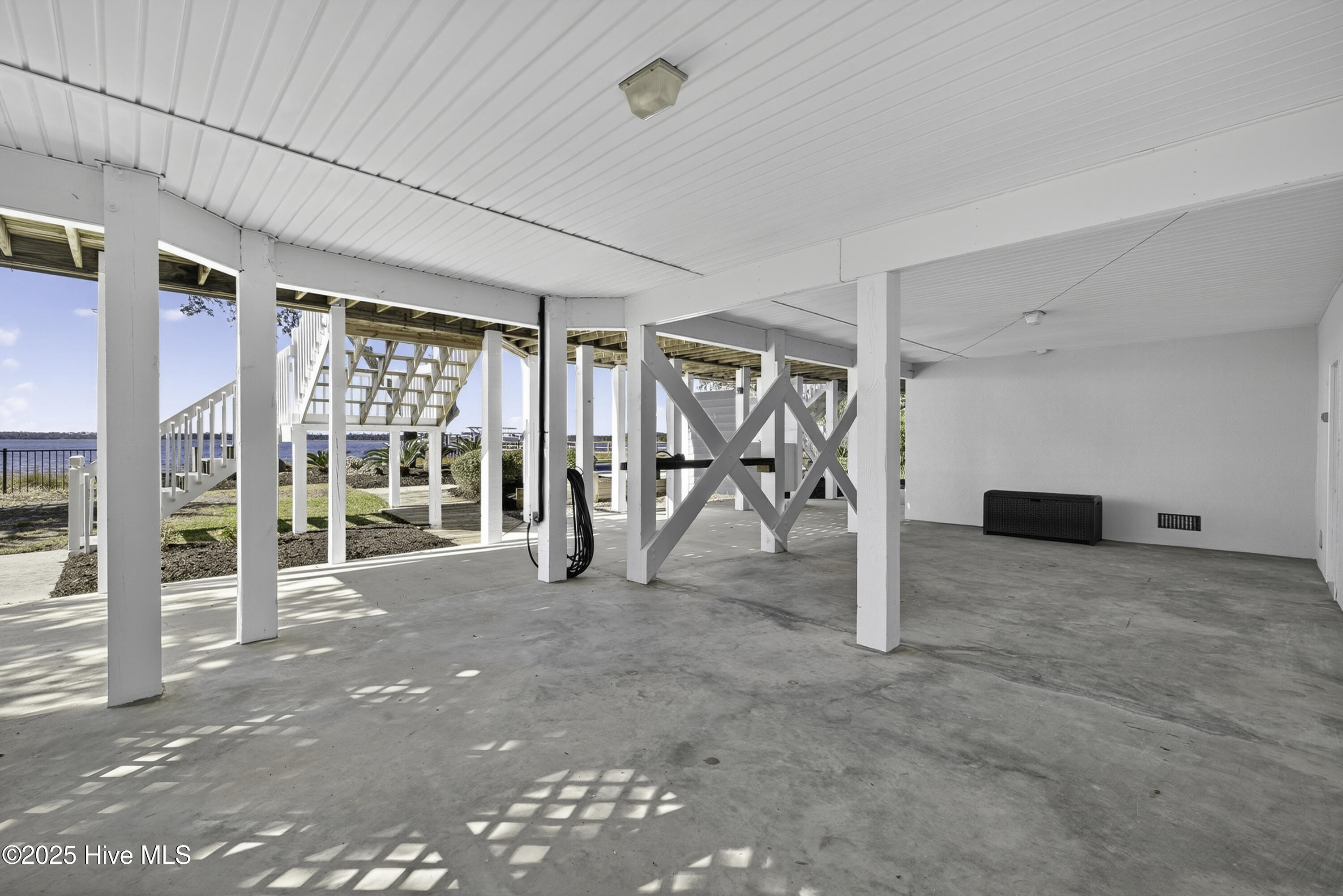 100539038 | Photo 11