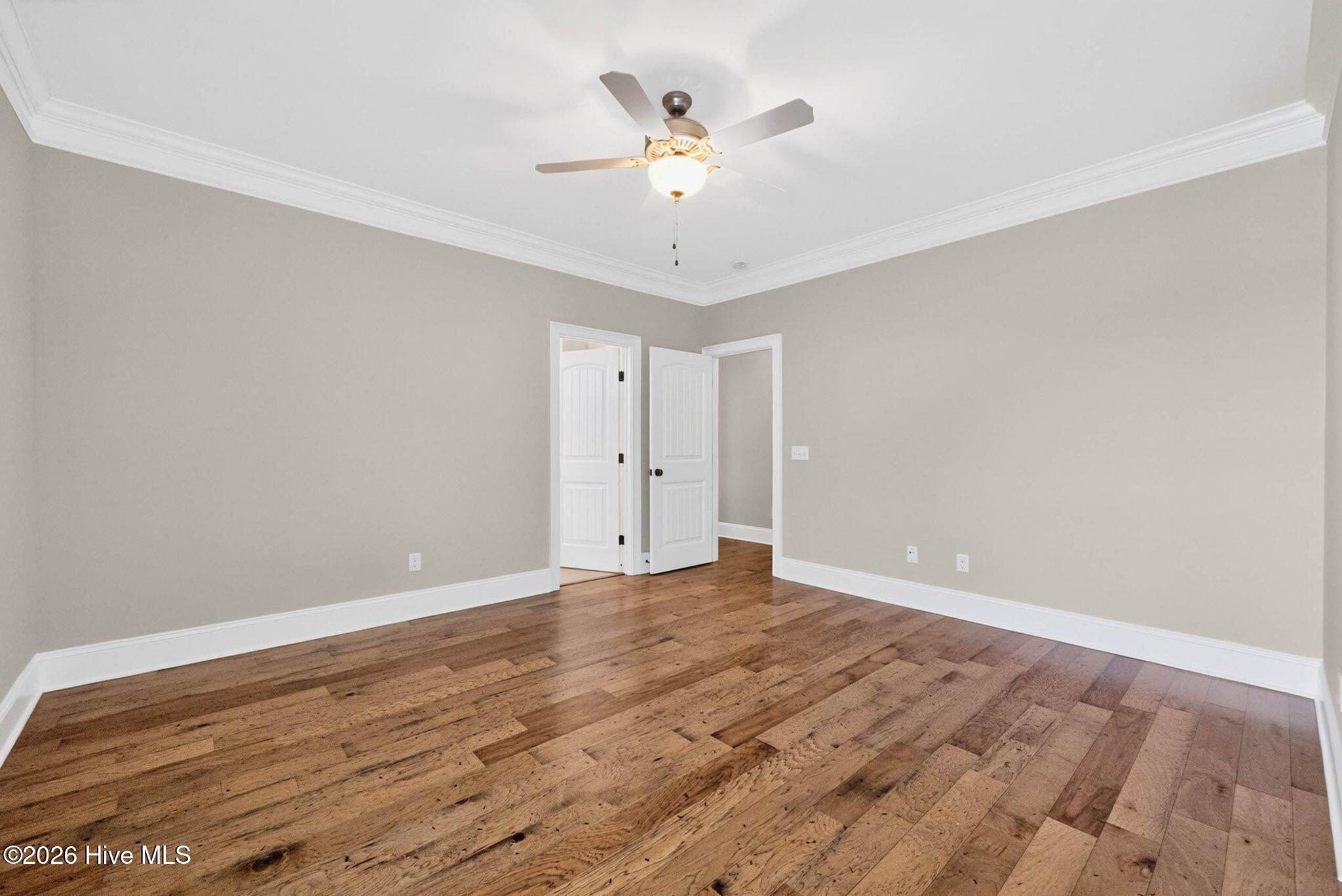 100567612 | Photo 46