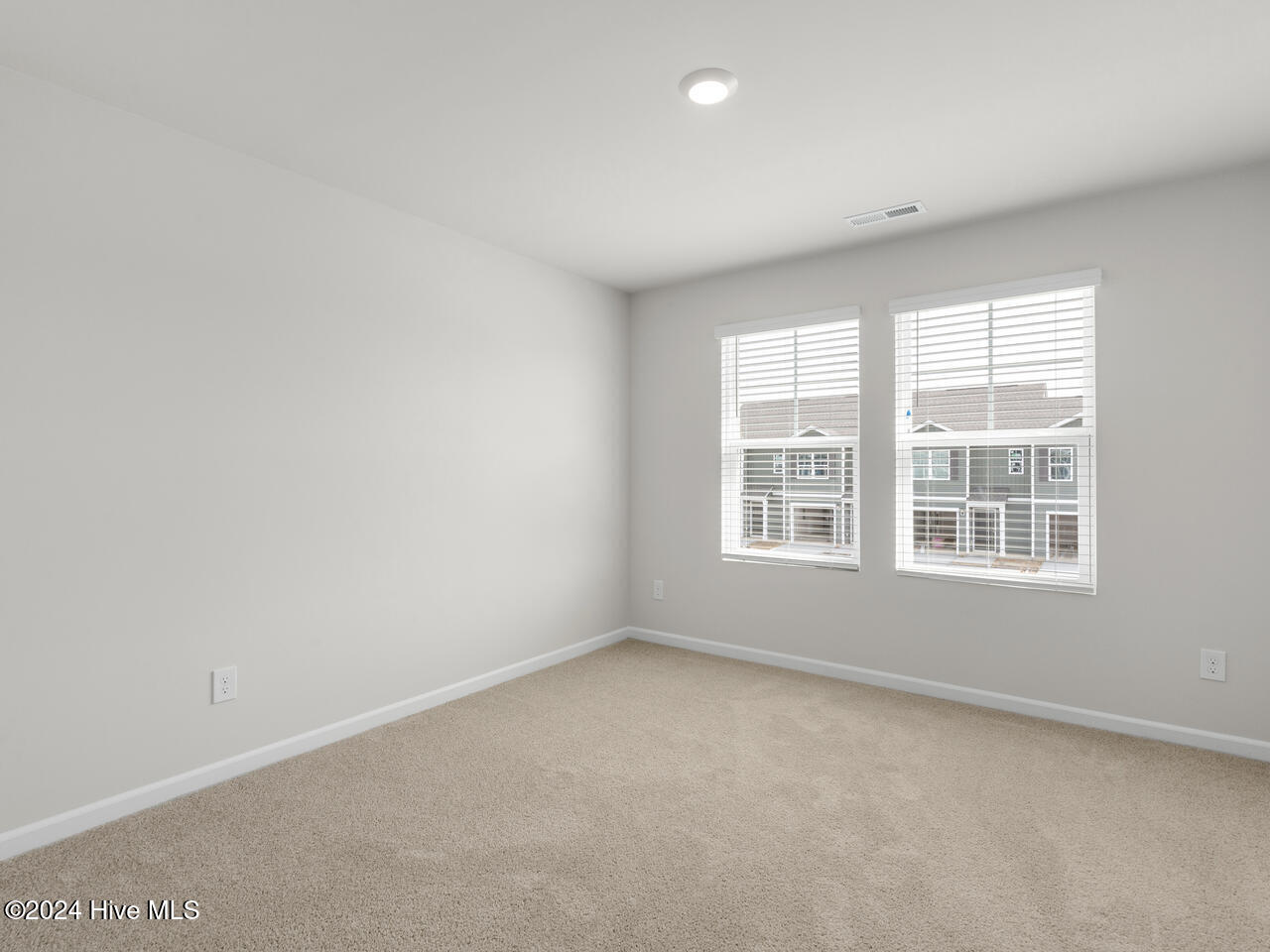 100553110 | Photo 27