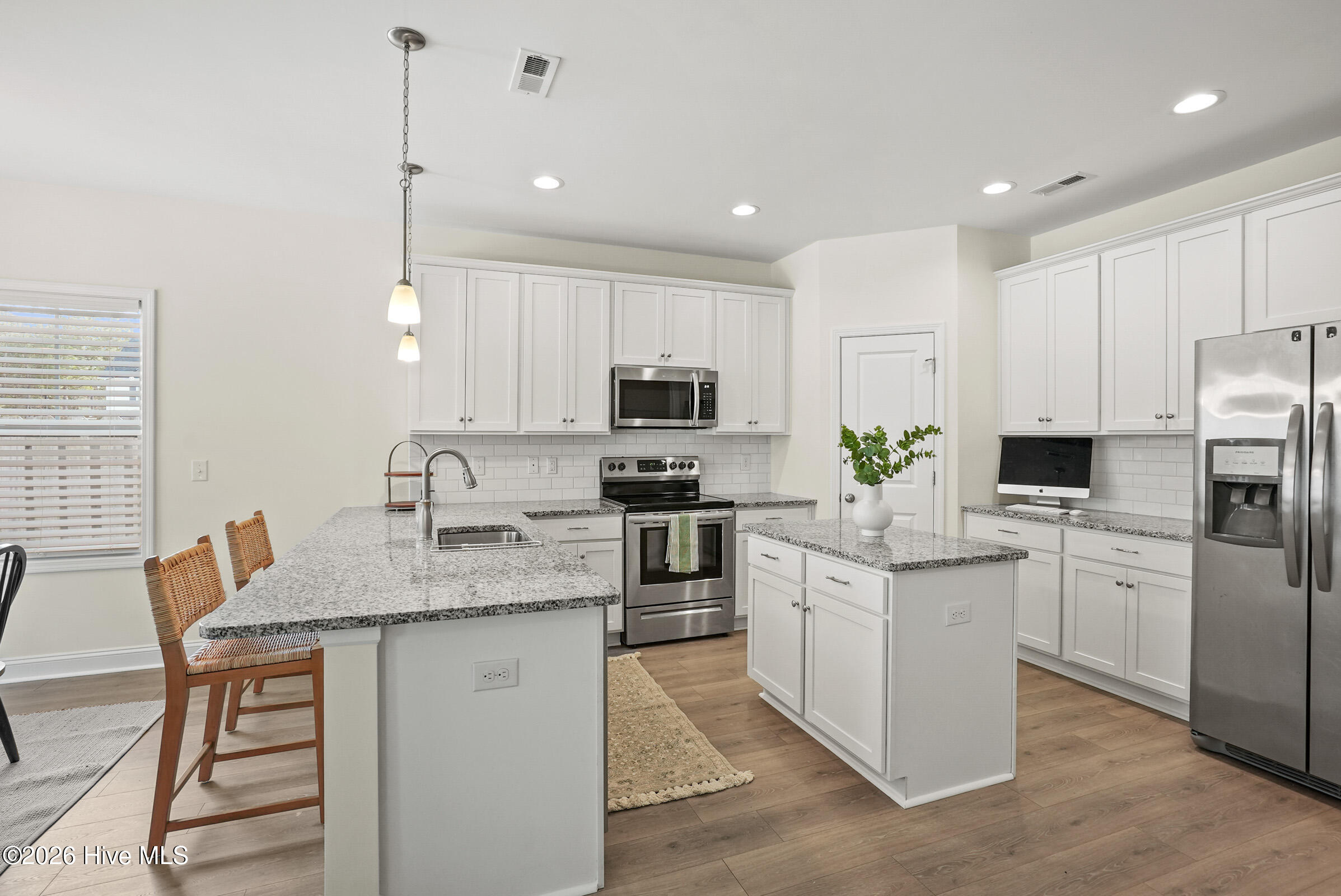 100552712 | Photo 11