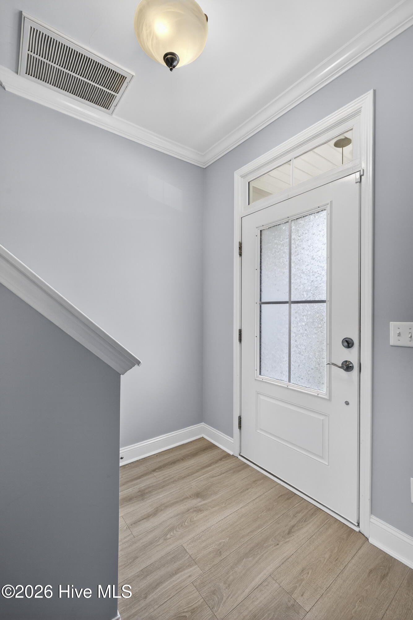 100563705 | Photo 15