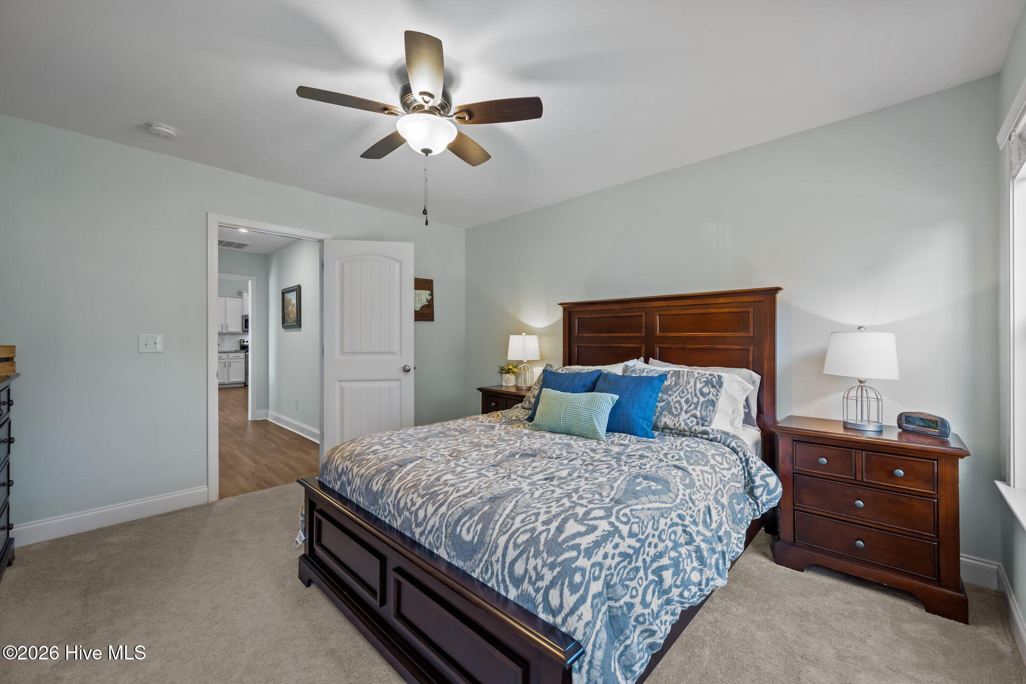 100564027 | Photo 28