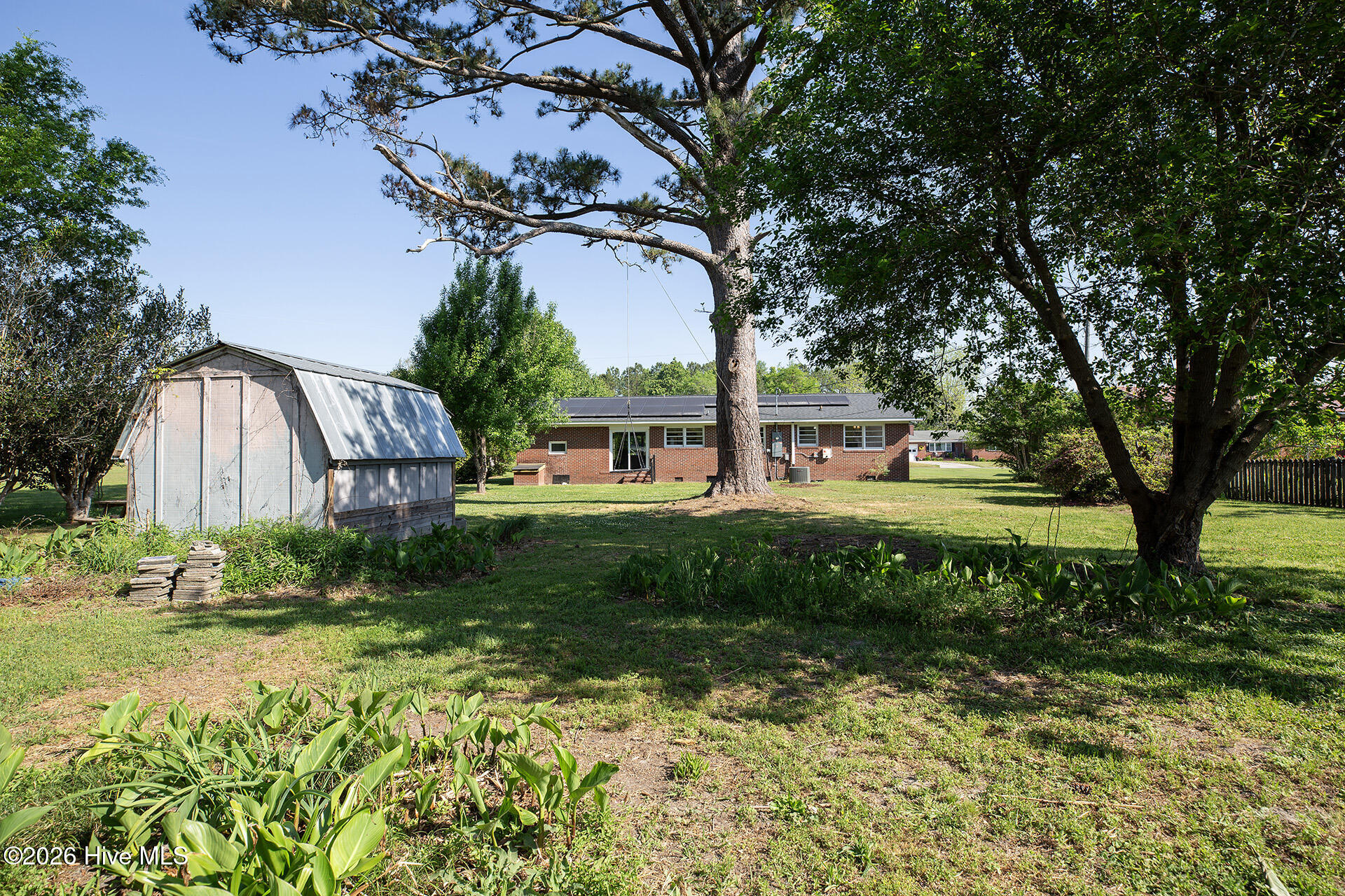 100567533 | Photo 37