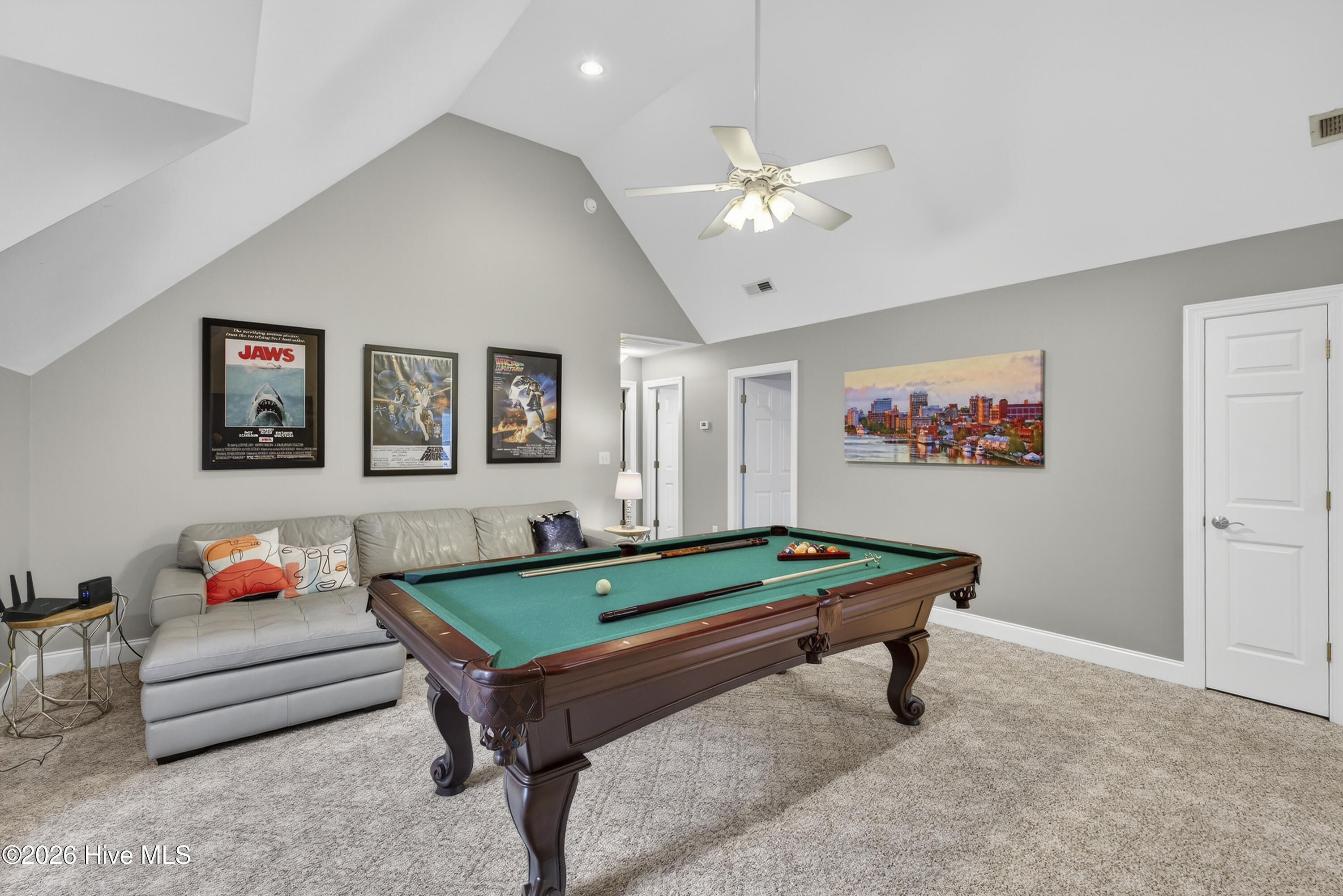 100557887 | Photo 39