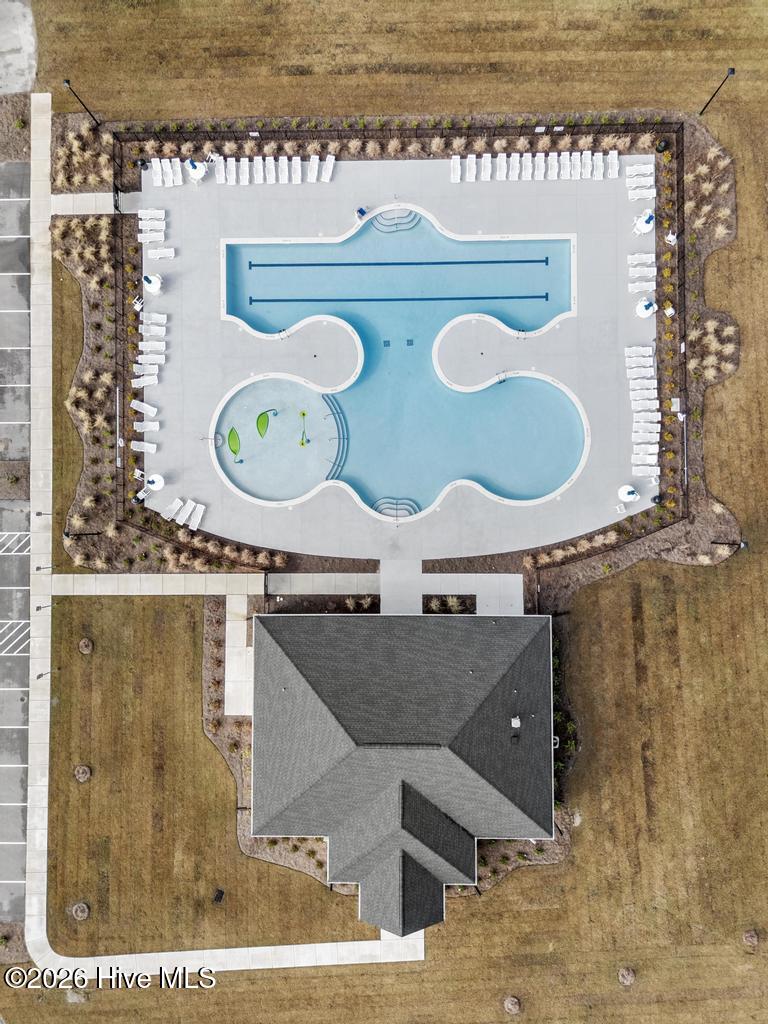 100560376 | Photo 58