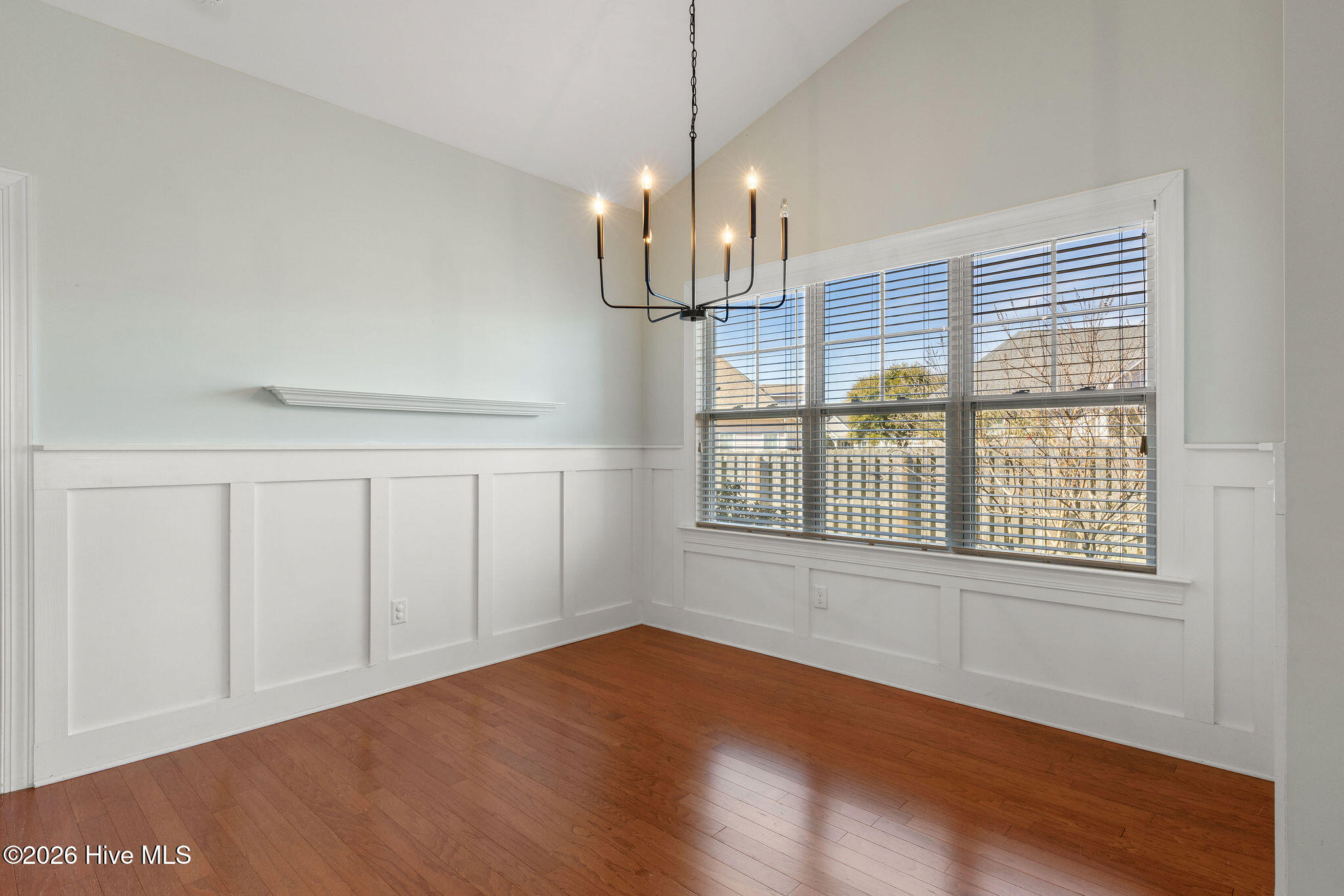 100554608 | Photo 20