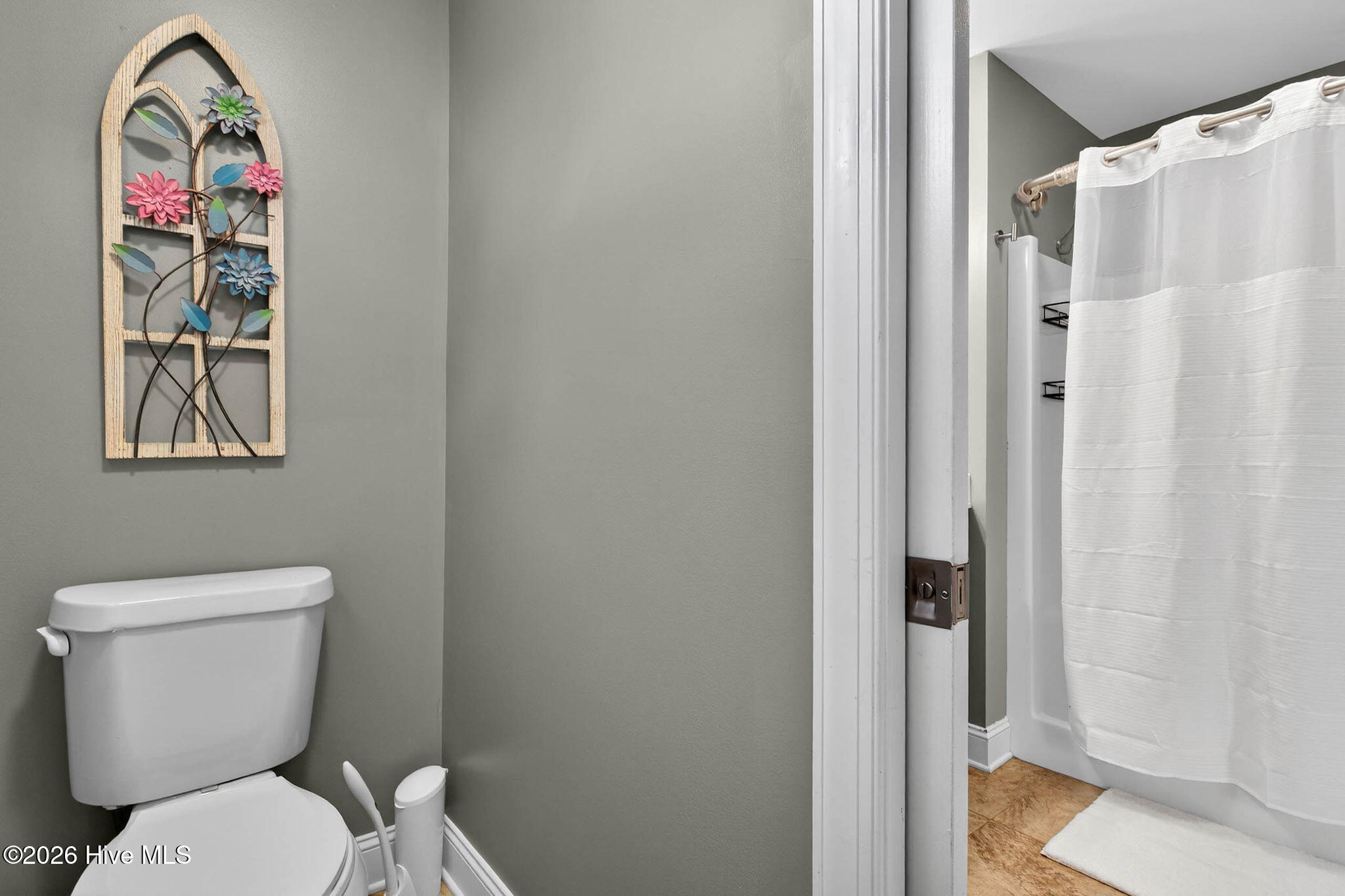 100561727 | Photo 29