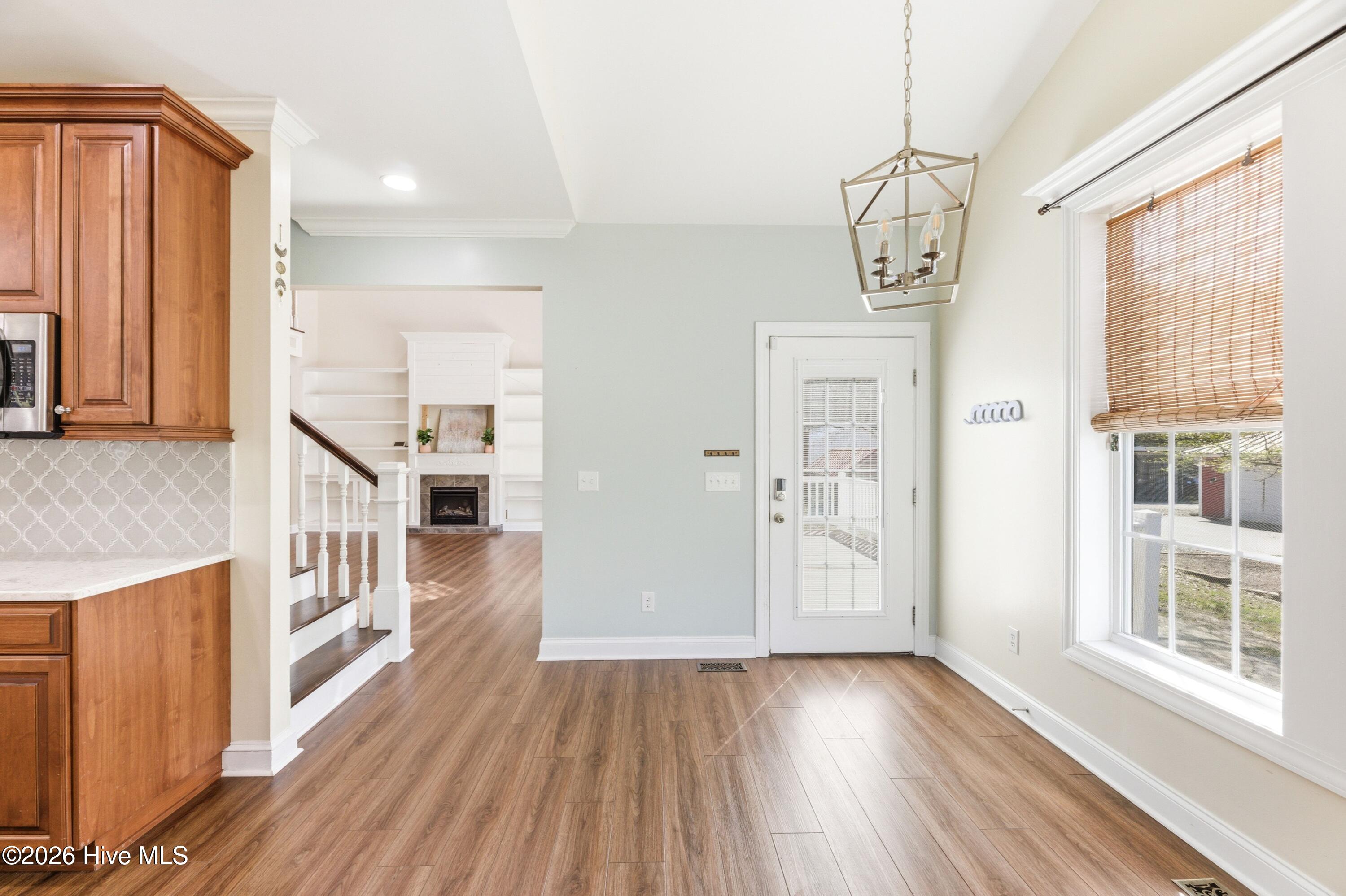 100564216 | Photo 11