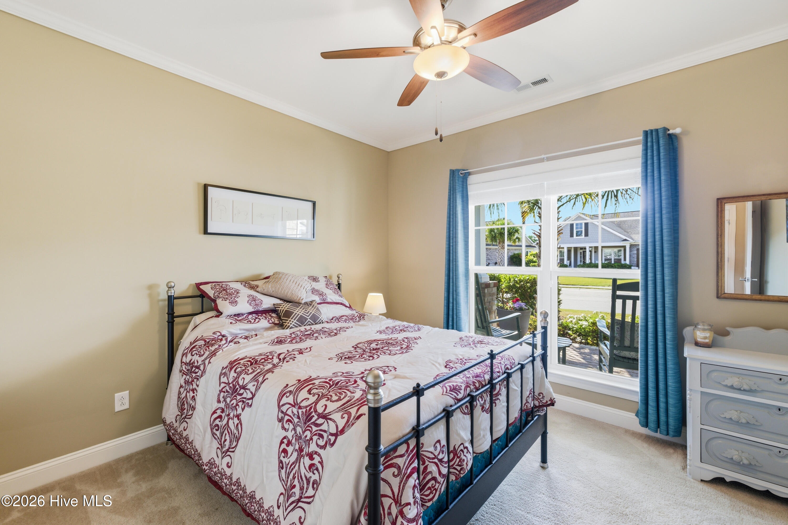 100570456 | Photo 49