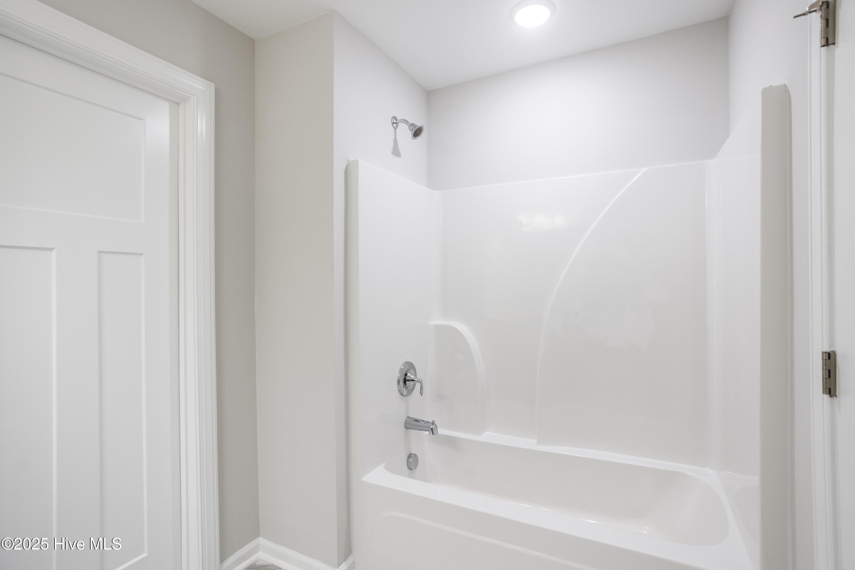 100543371 | Photo 26