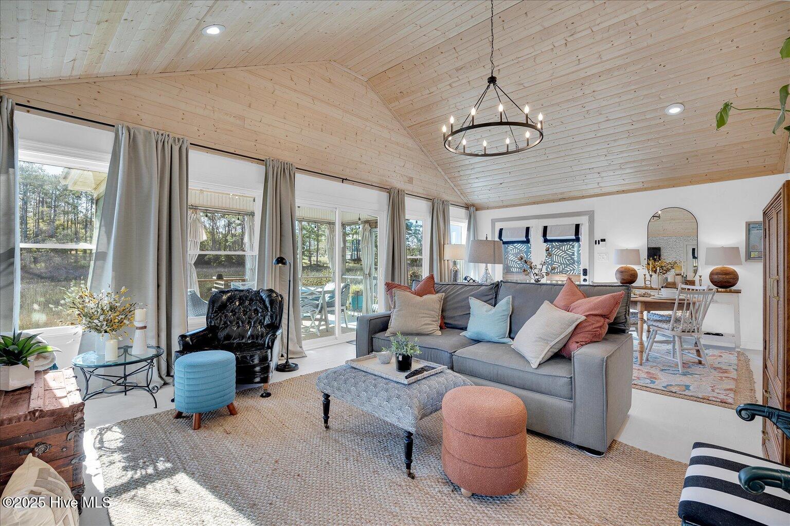 100555399 | Photo 17