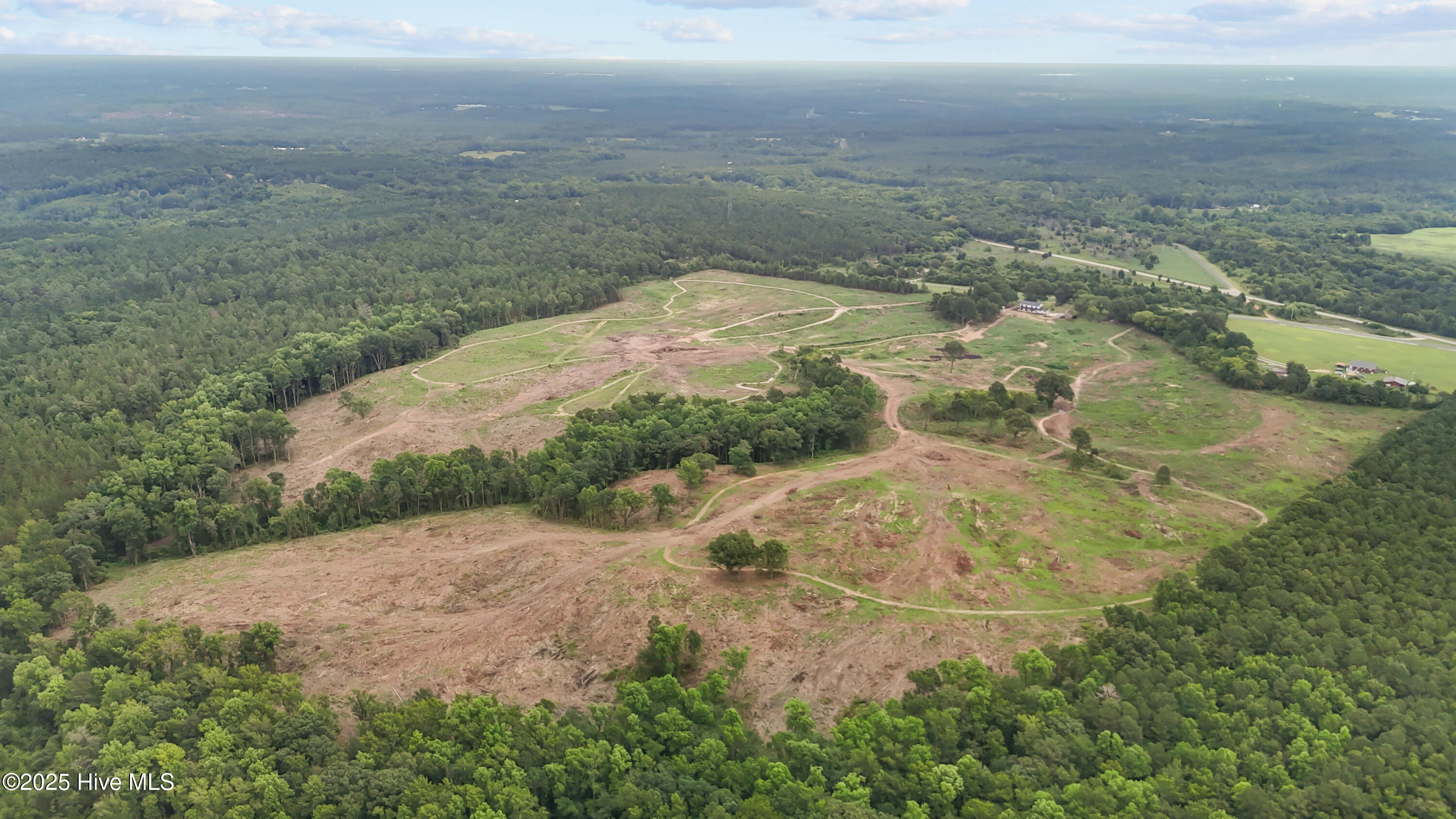 3-dji_fly_20250710_125848_0419_175217958