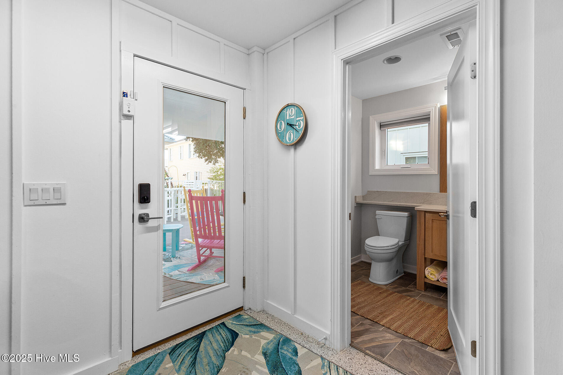 100540813 | Photo 58