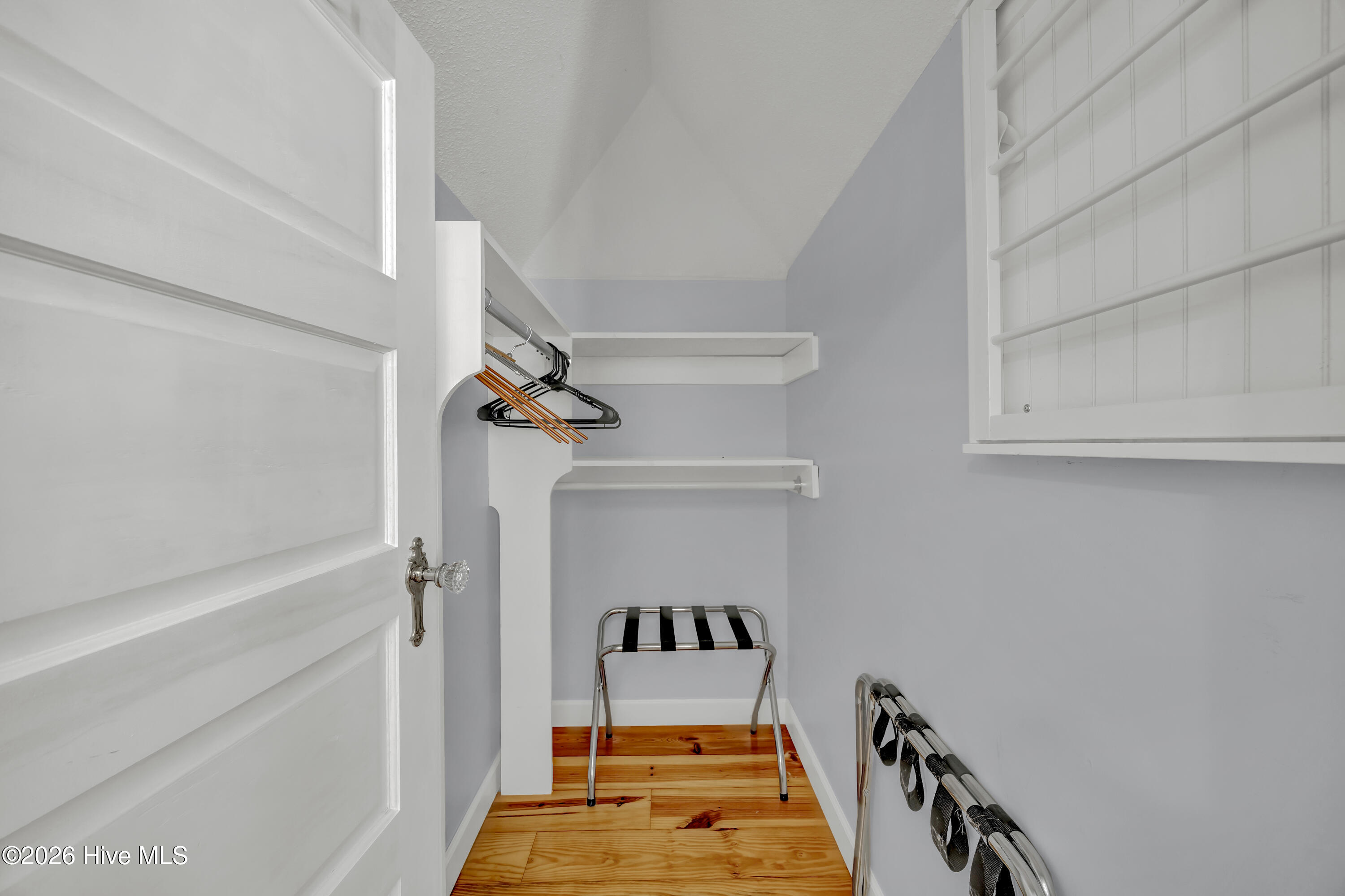 100559910 | Photo 27