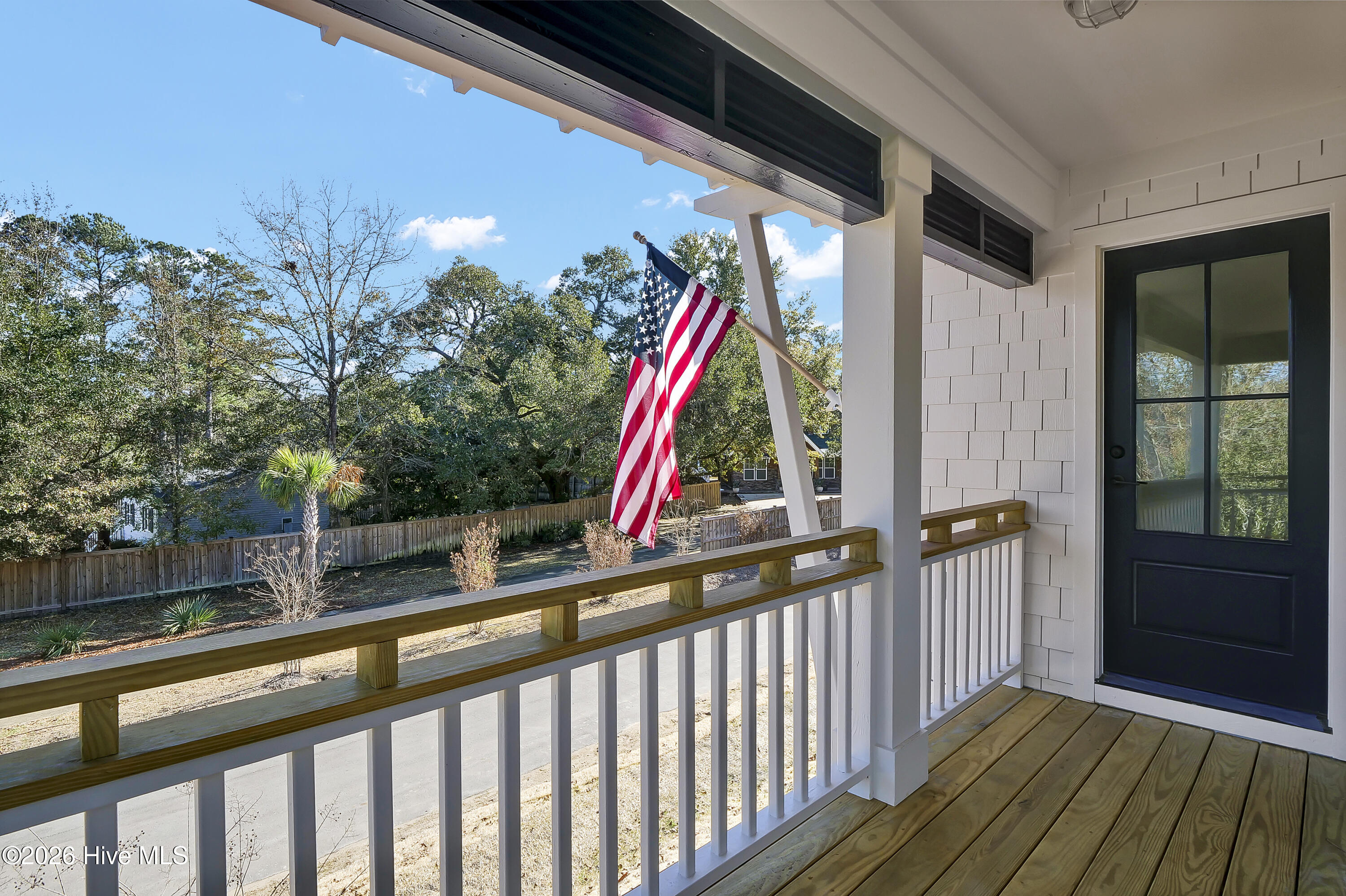 100567308 | Photo 30