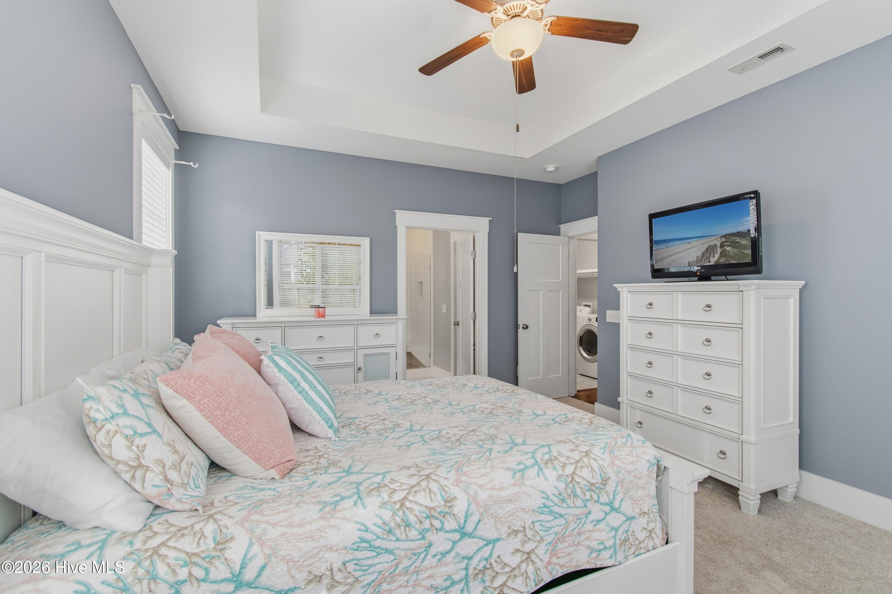 100547463 | Photo 29