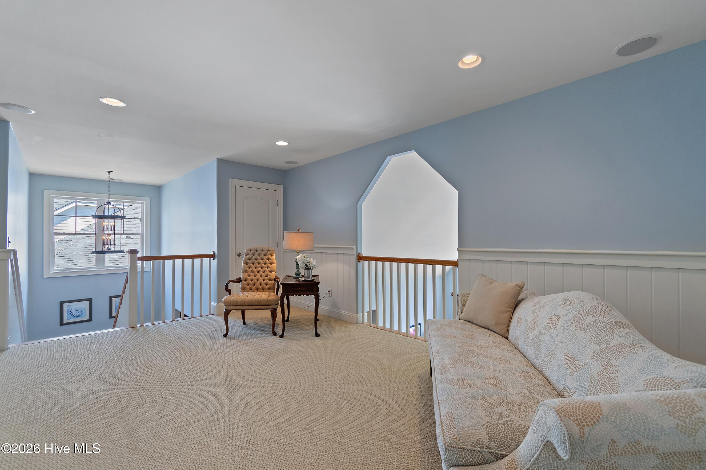 100567309 | Photo 73