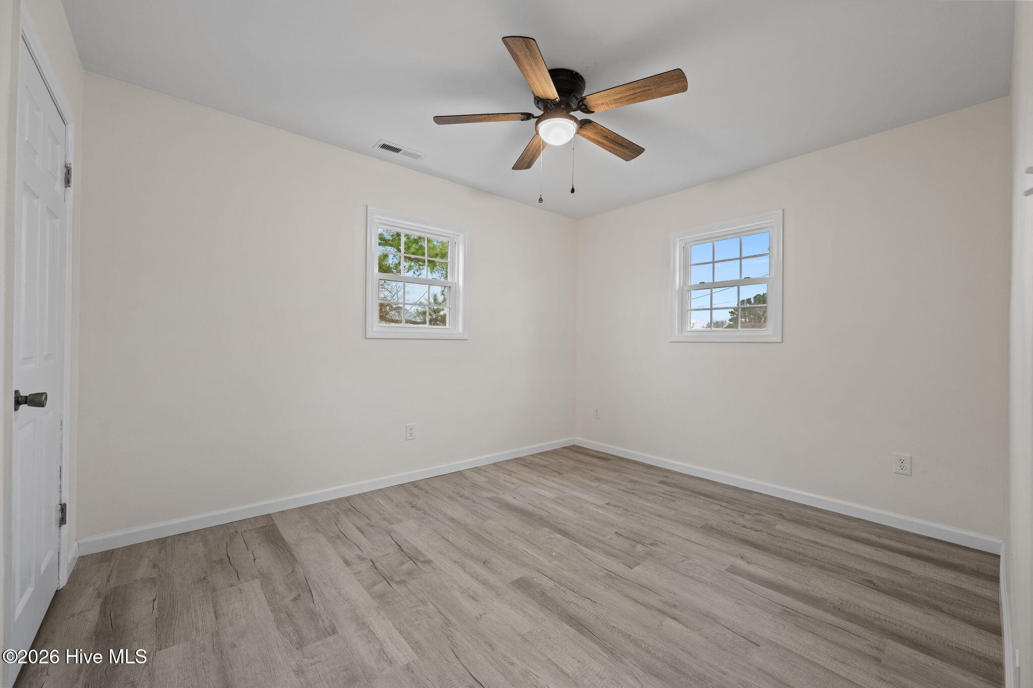 211 S Jackson Street, Beulaville, NC 28518 – photo 11: 47-web-or-mls-_RAD4173