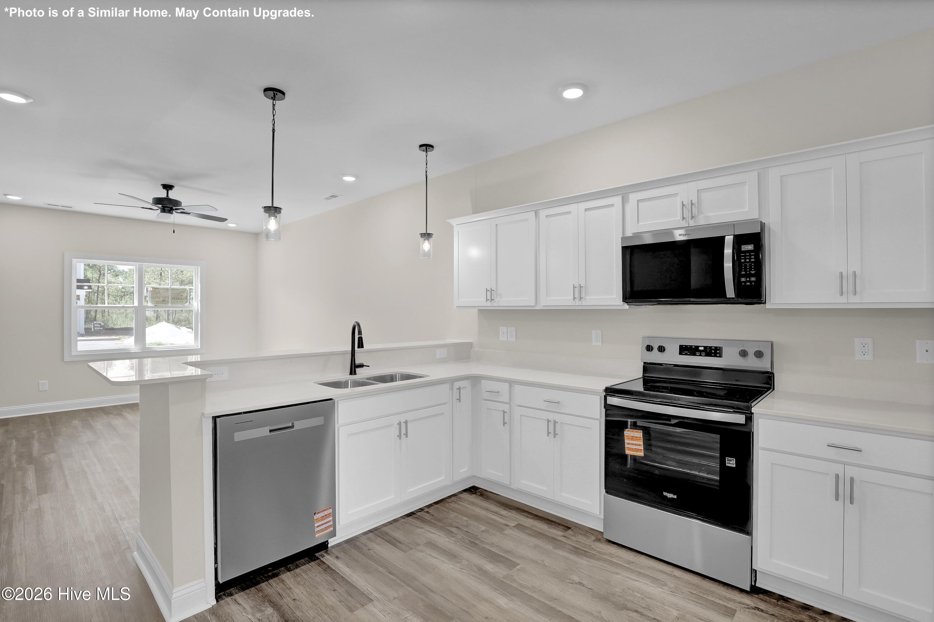 100537568 | Photo 14