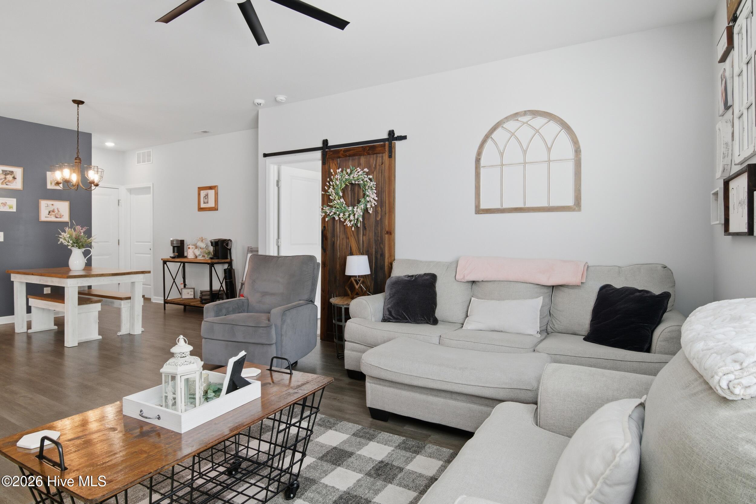 100551246 | Photo 17