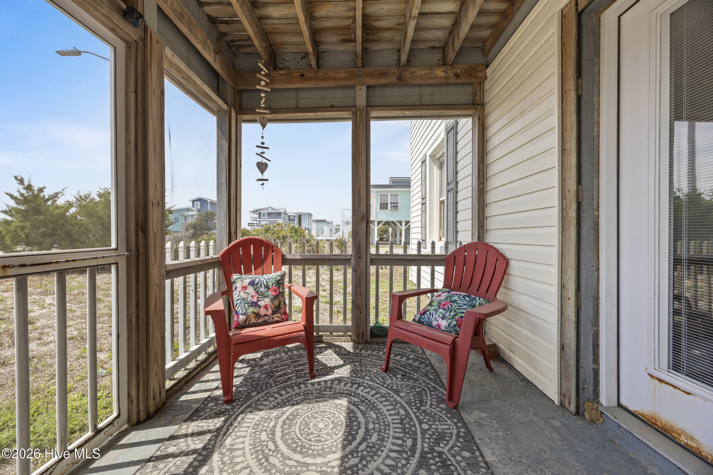 100563115 | Photo 28