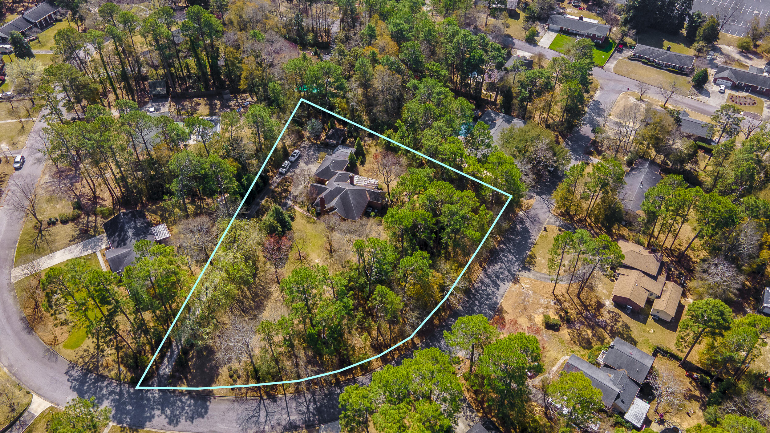 136kalmiacircle_propertylines-1