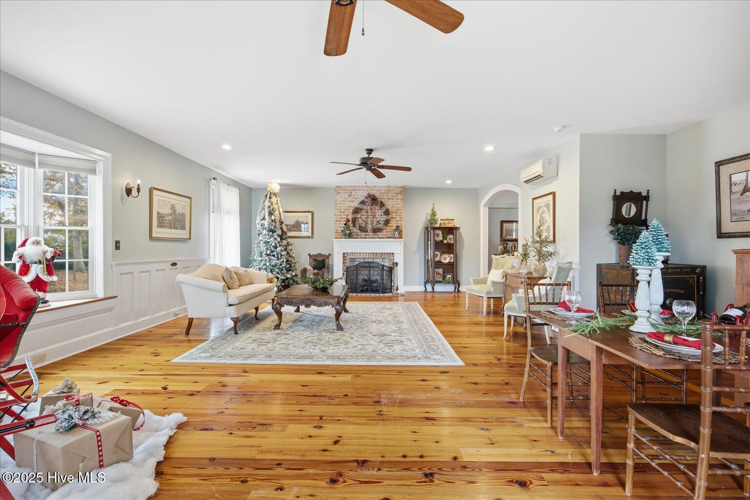 100545633 | Photo 37