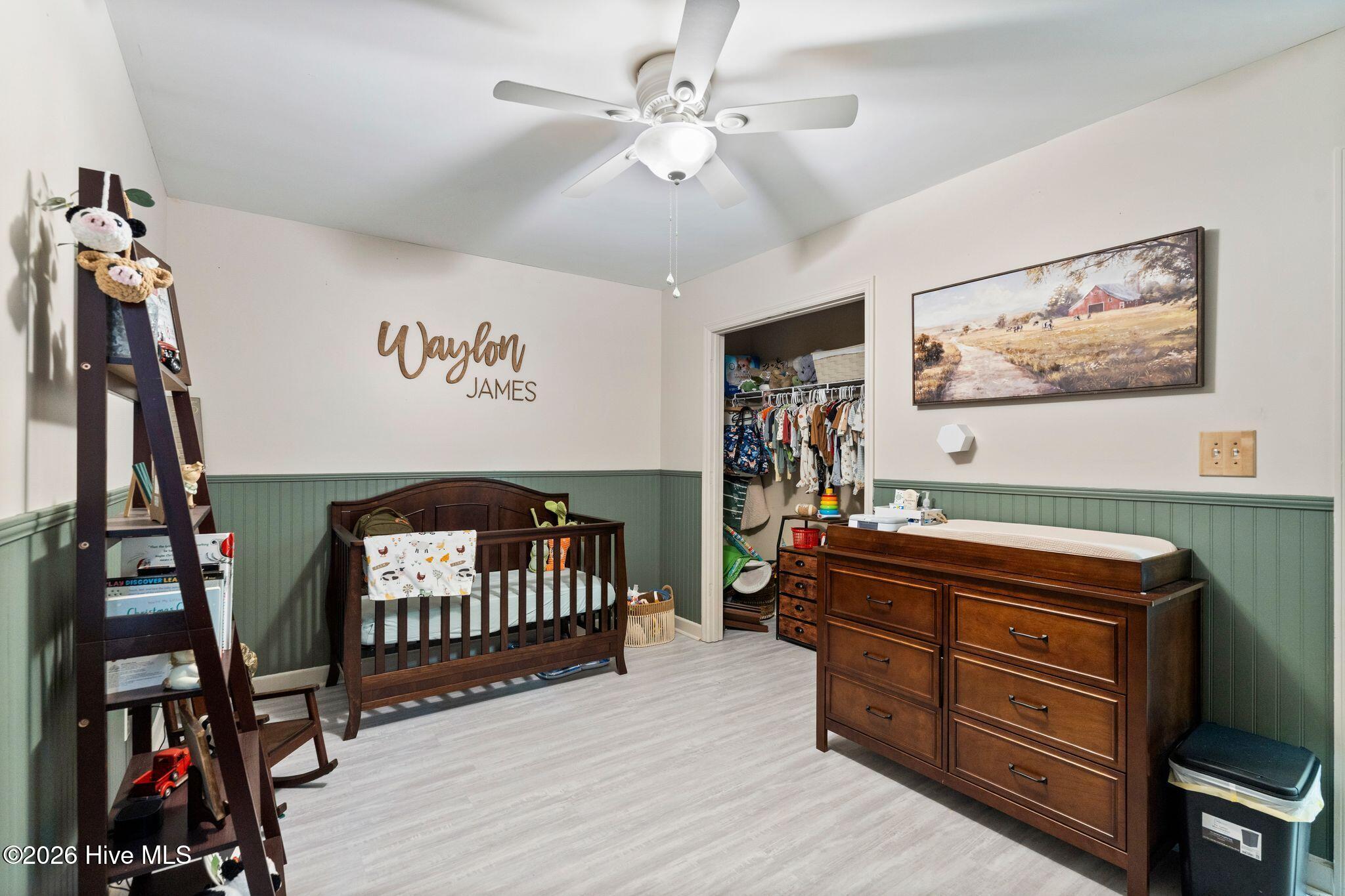 100556987 | Photo 24