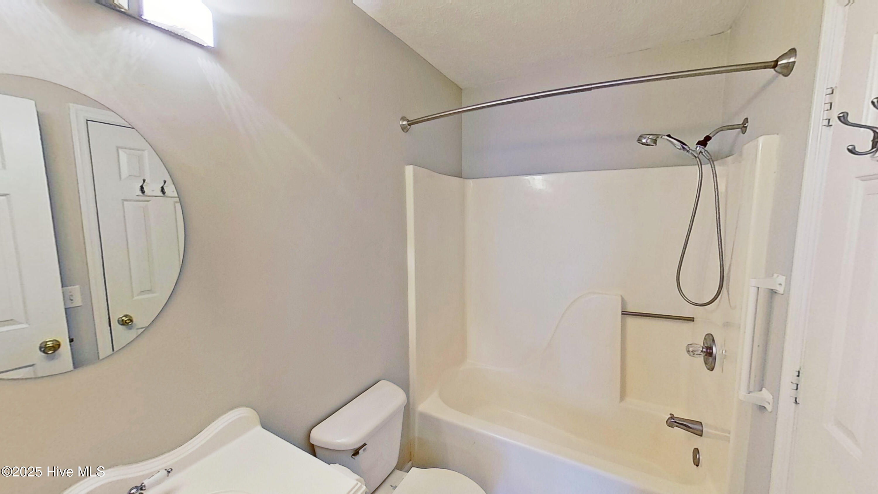 100540649 | Photo 14