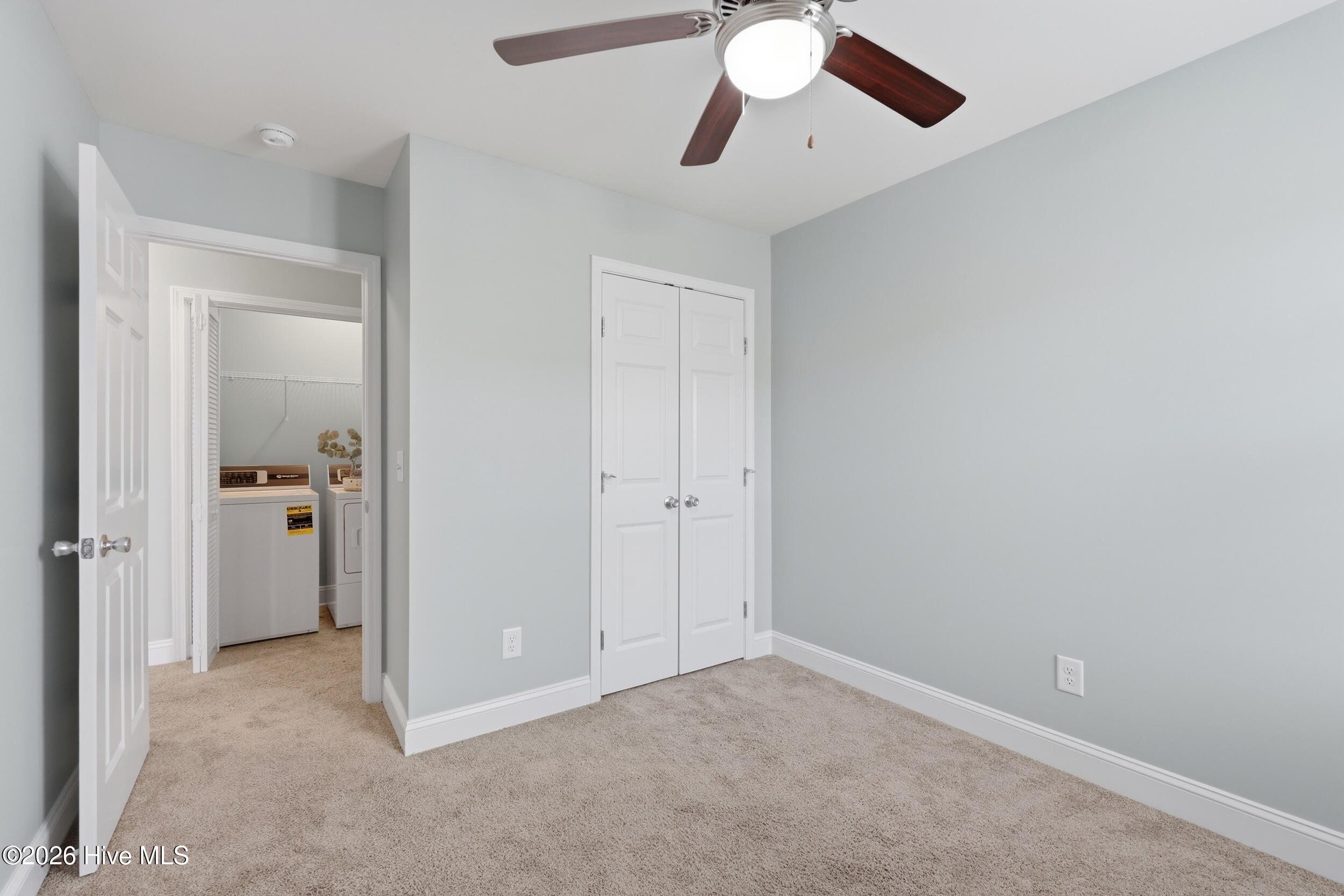 100566235 | Photo 35