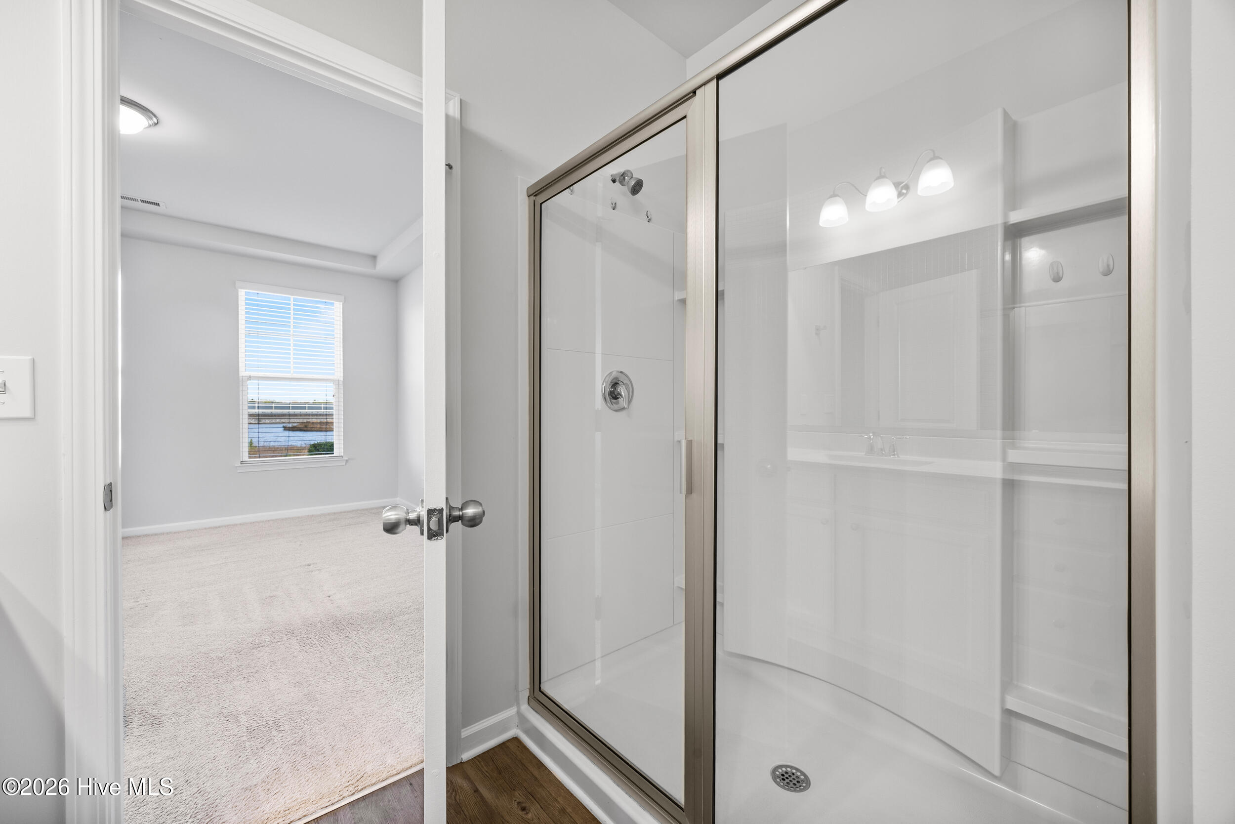 100557487 | Photo 22