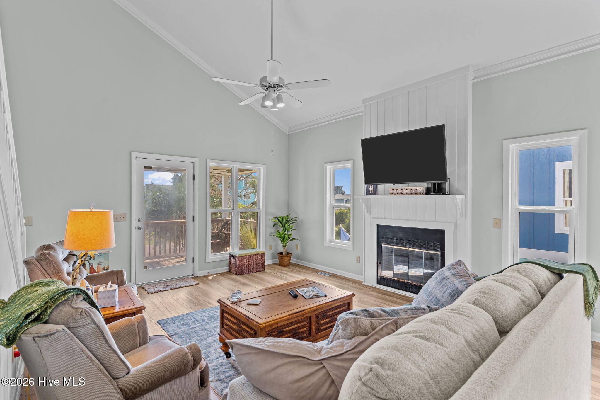 100553144 | Photo 19