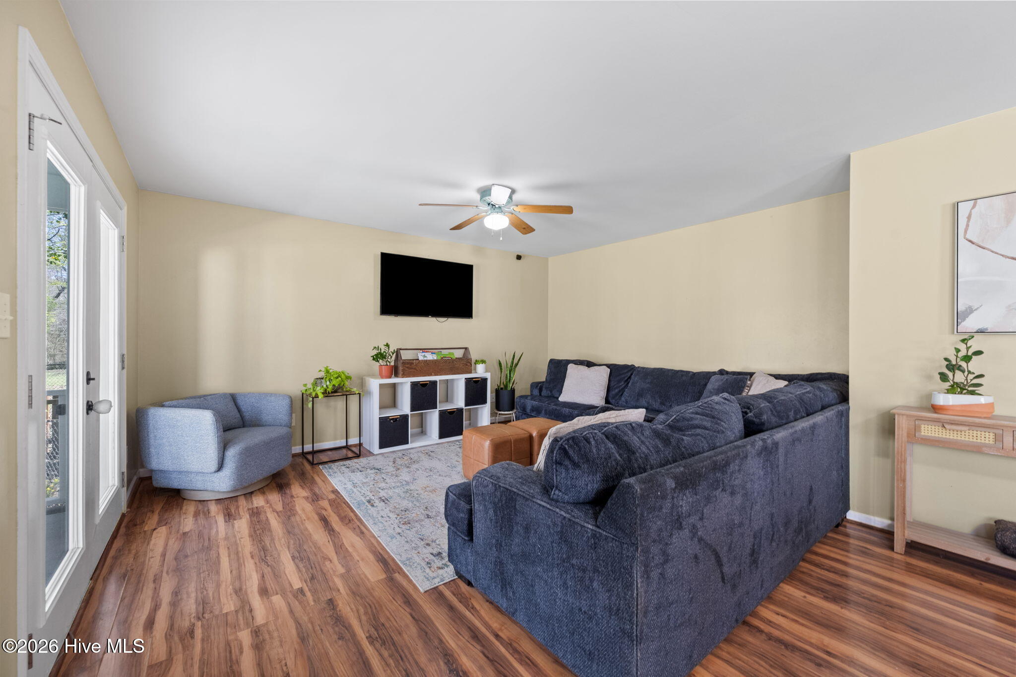 100561787 | Photo 16