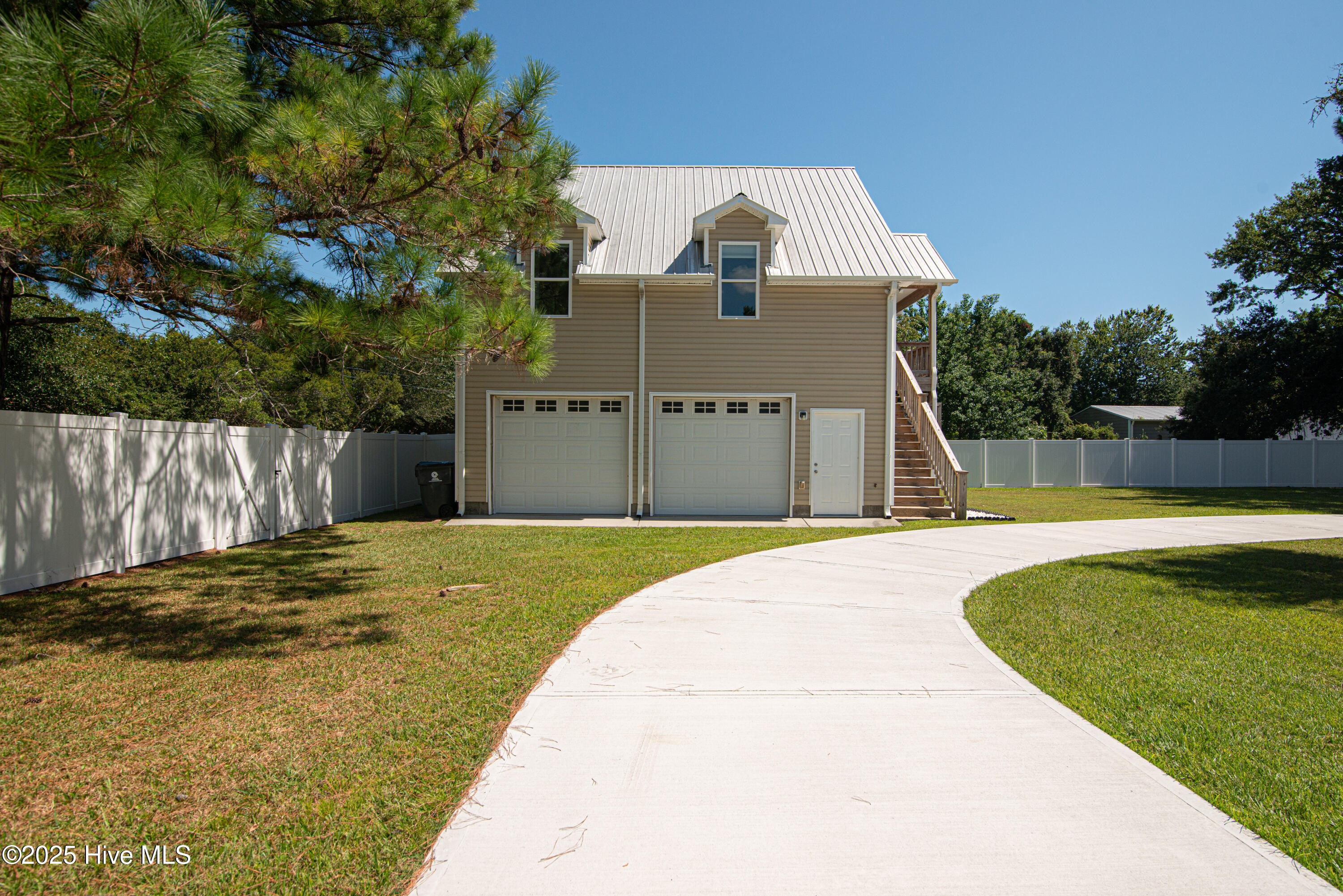 100530224 | Photo 42