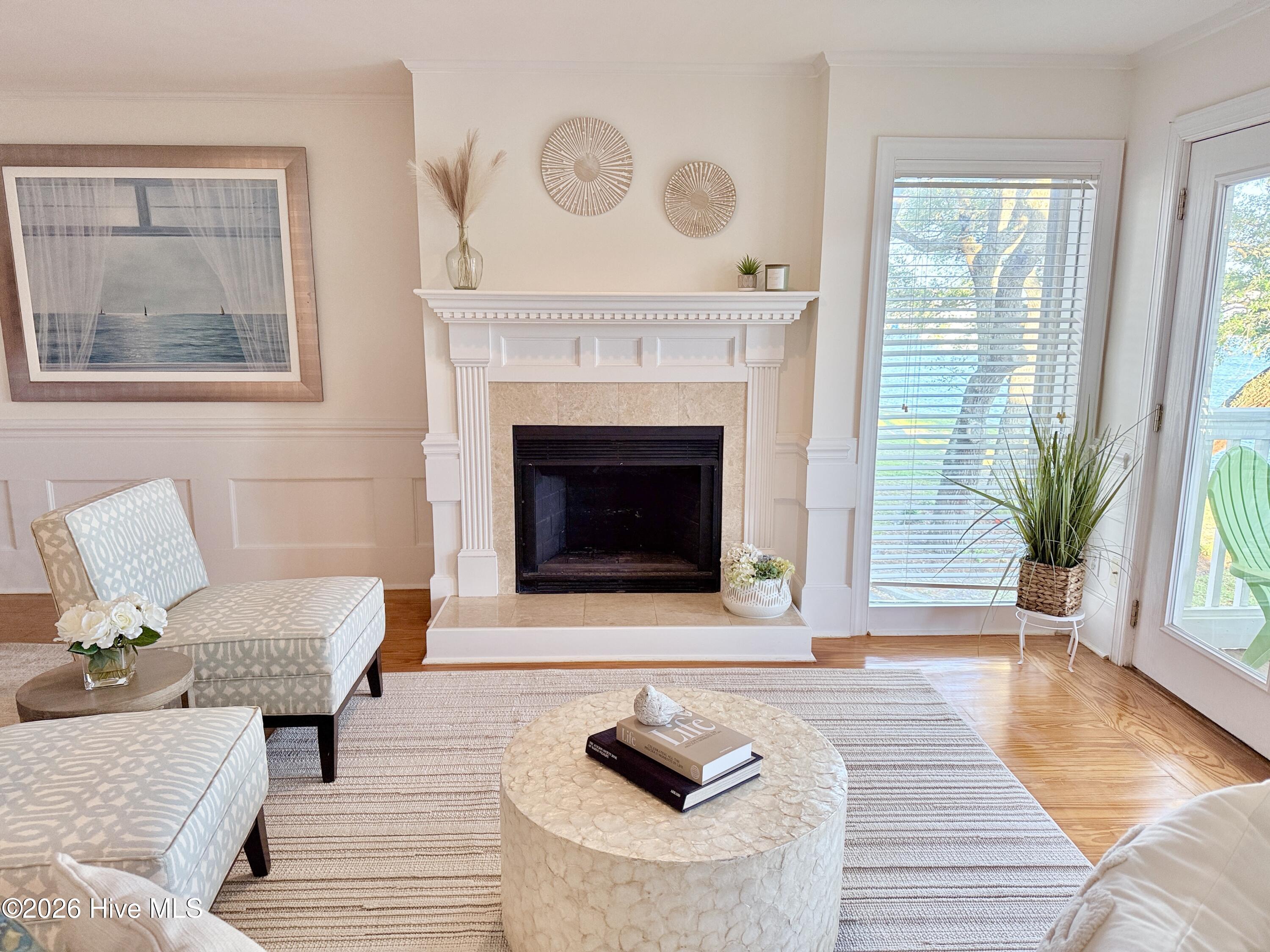 100570413 | Photo 33