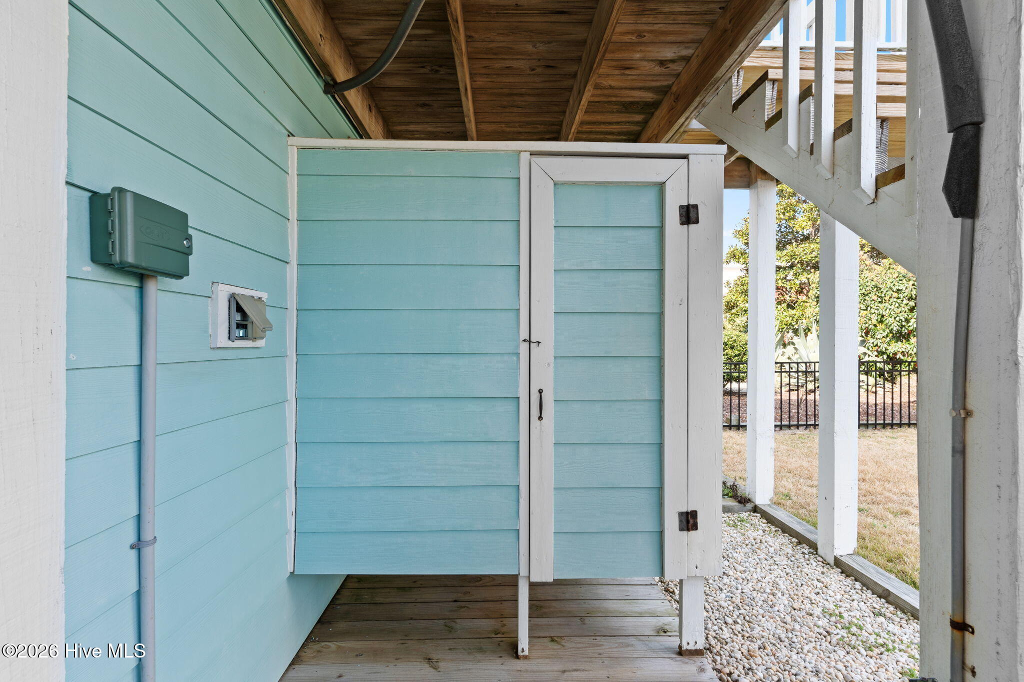 100560342 | Photo 36