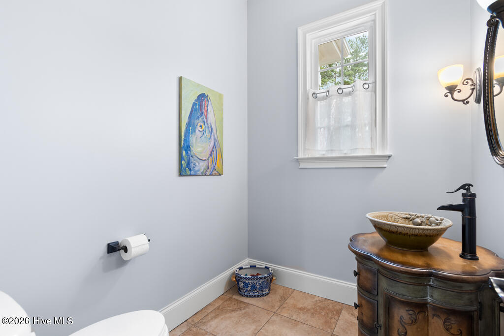 100558482 | Photo 43