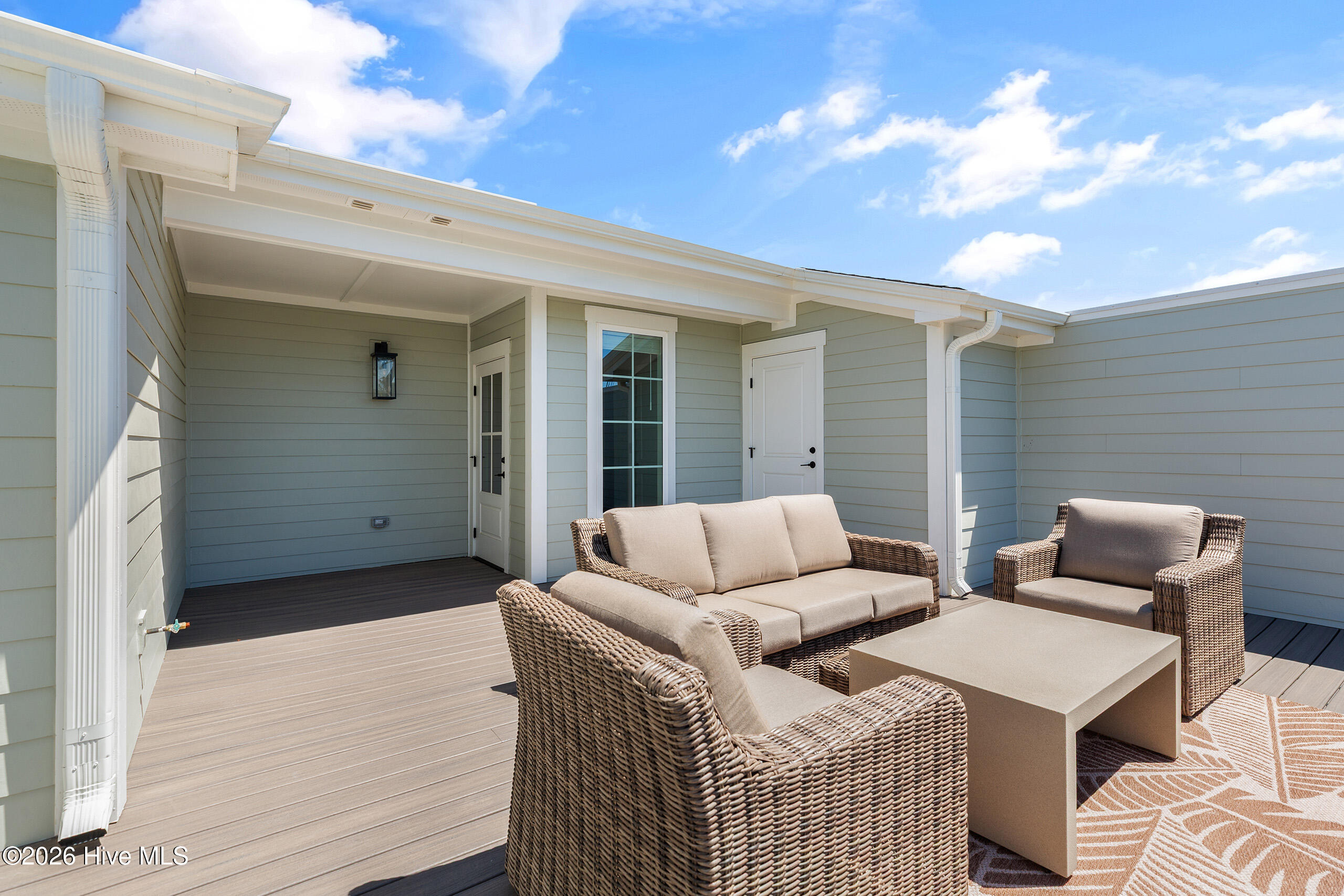 100563450 | Photo 47