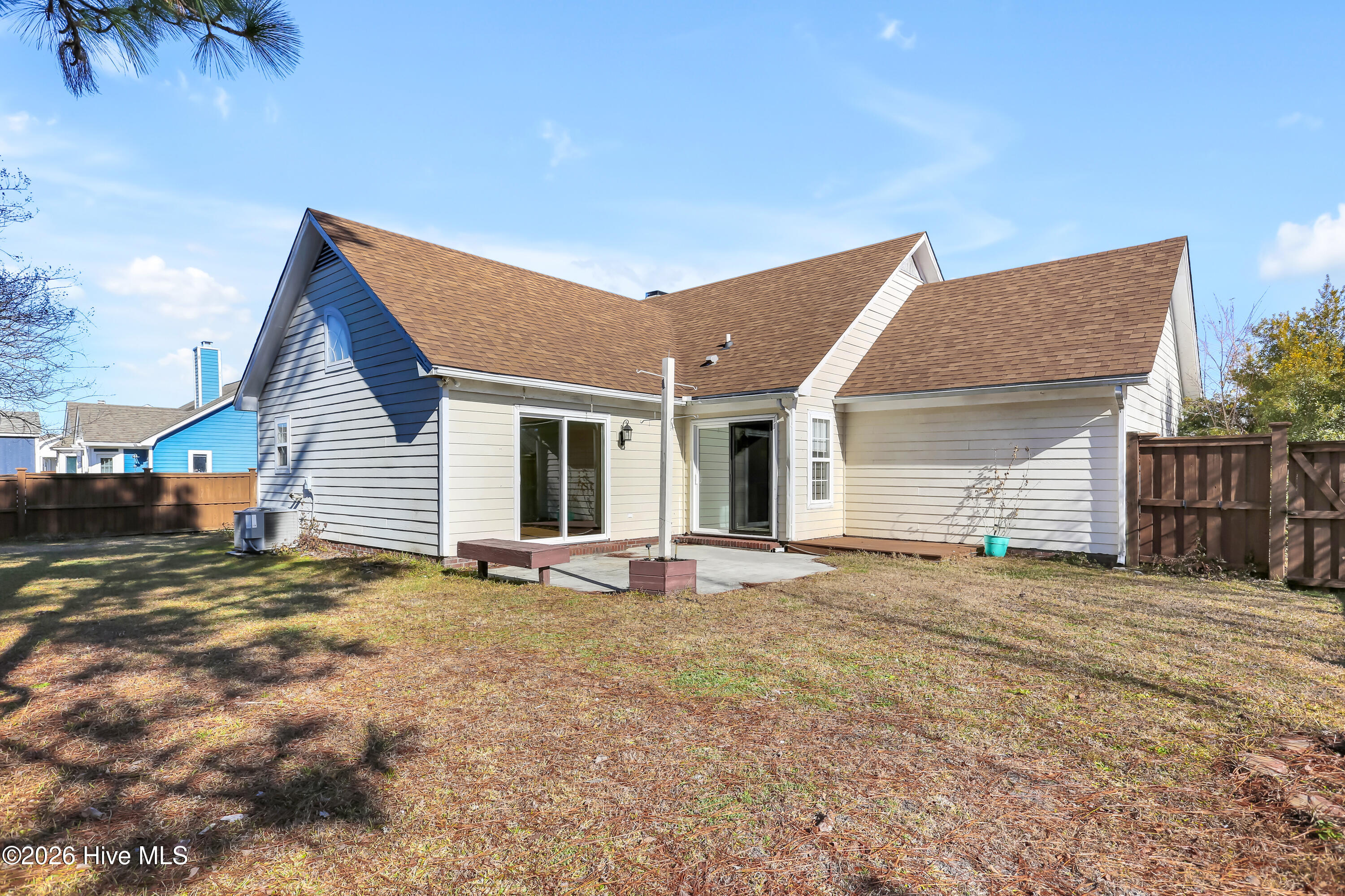 100550407 | Photo 29