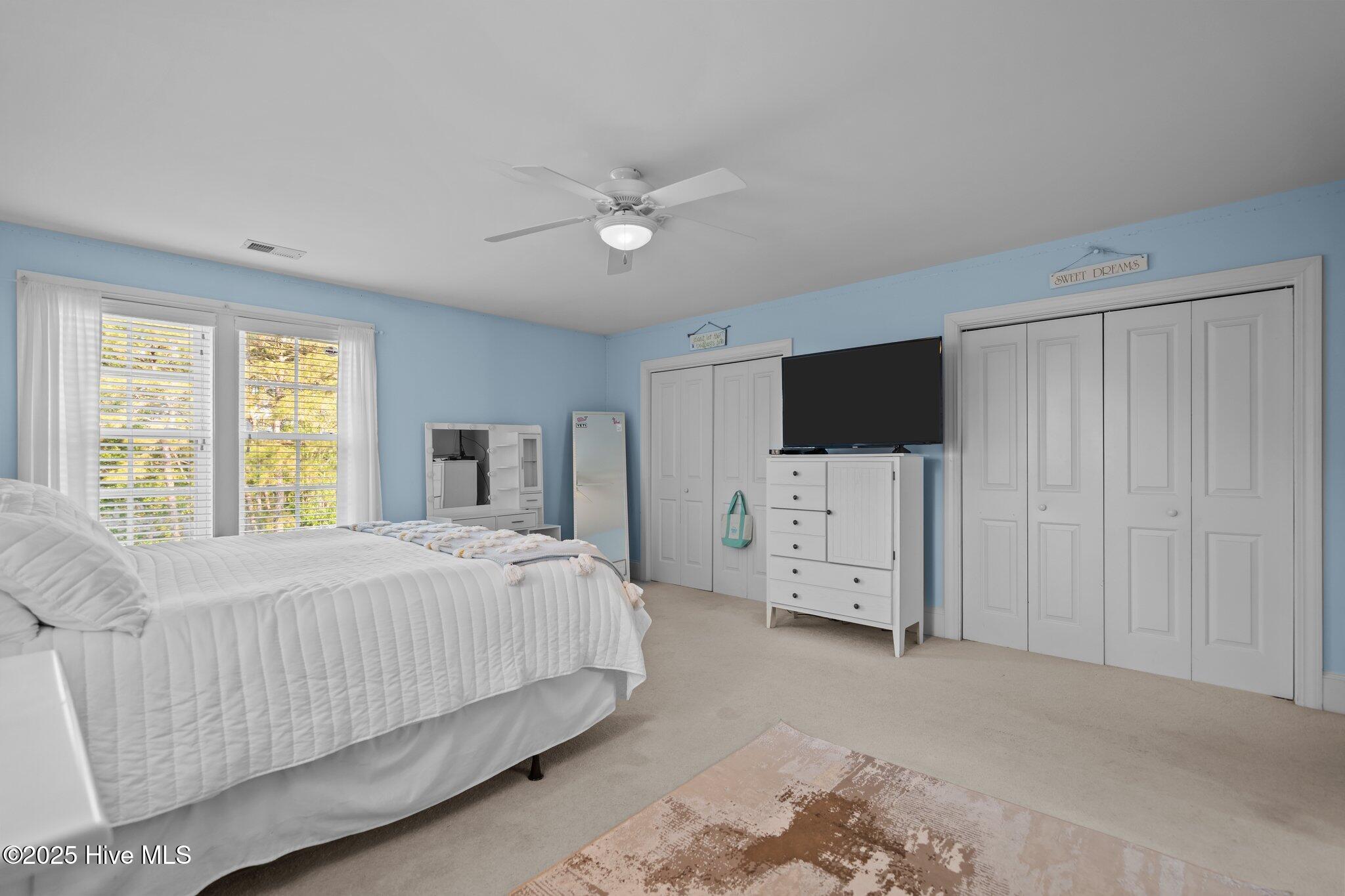 100513091 | Photo 74