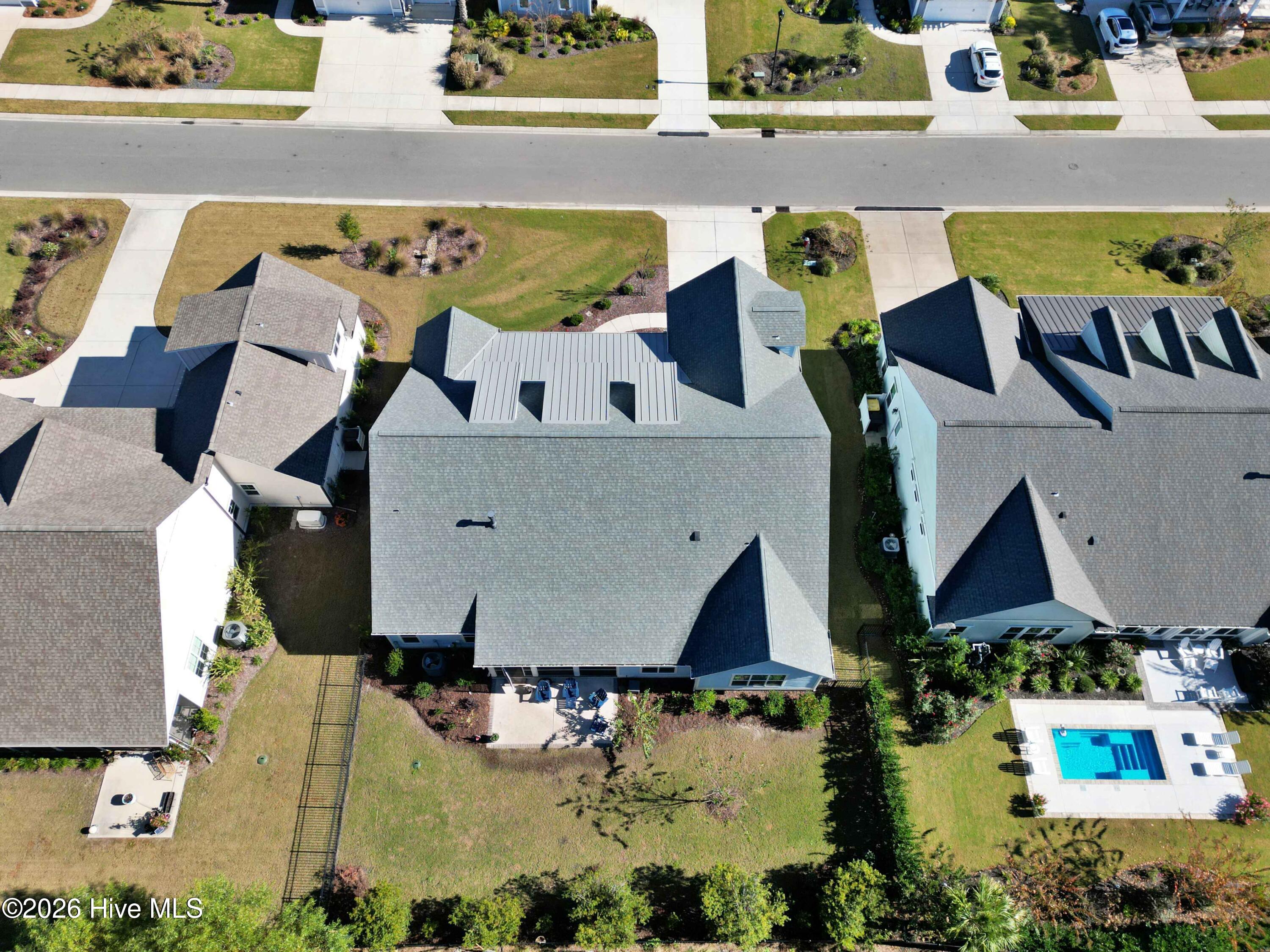 100540387 | Photo 53