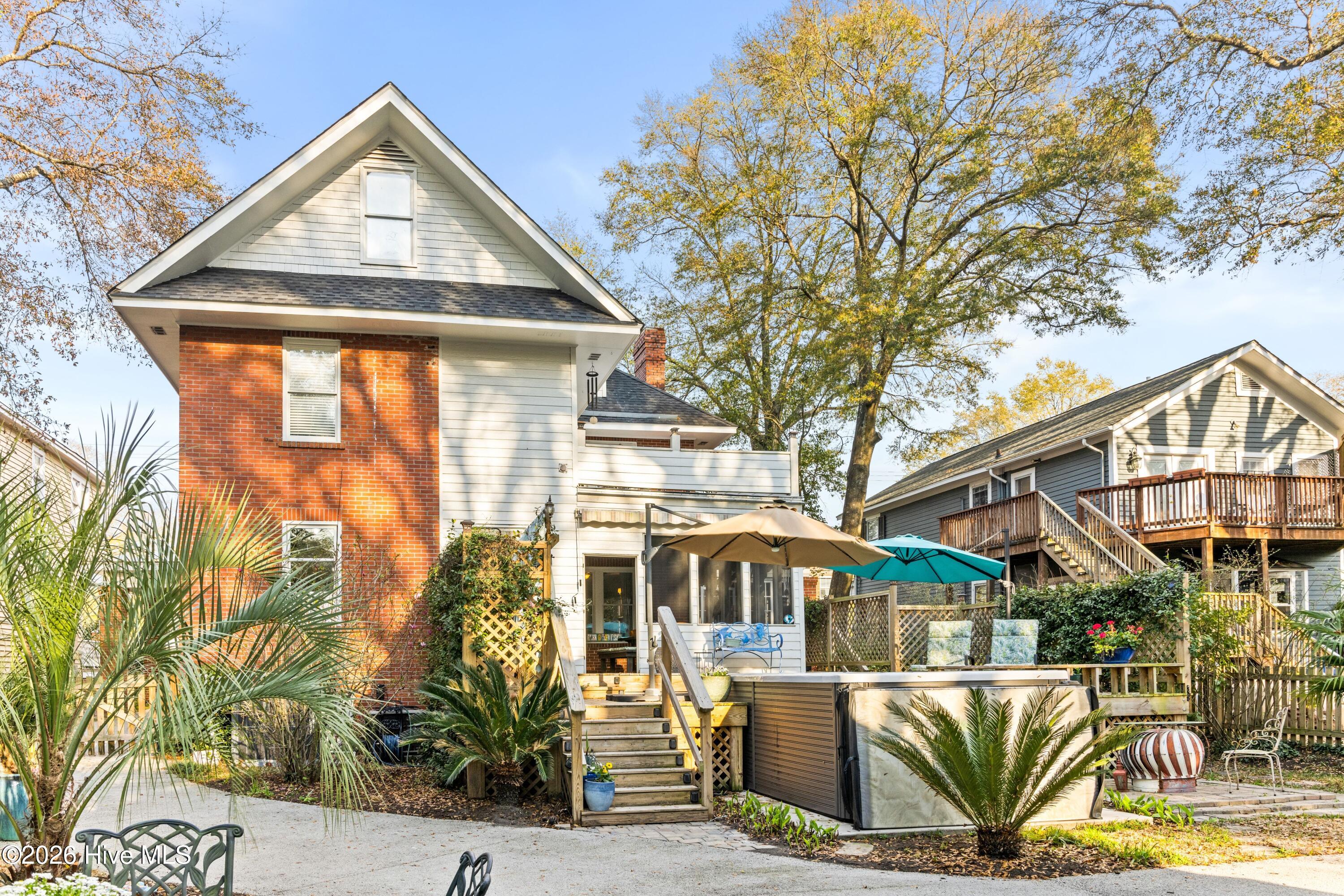 100560142 | Photo 48