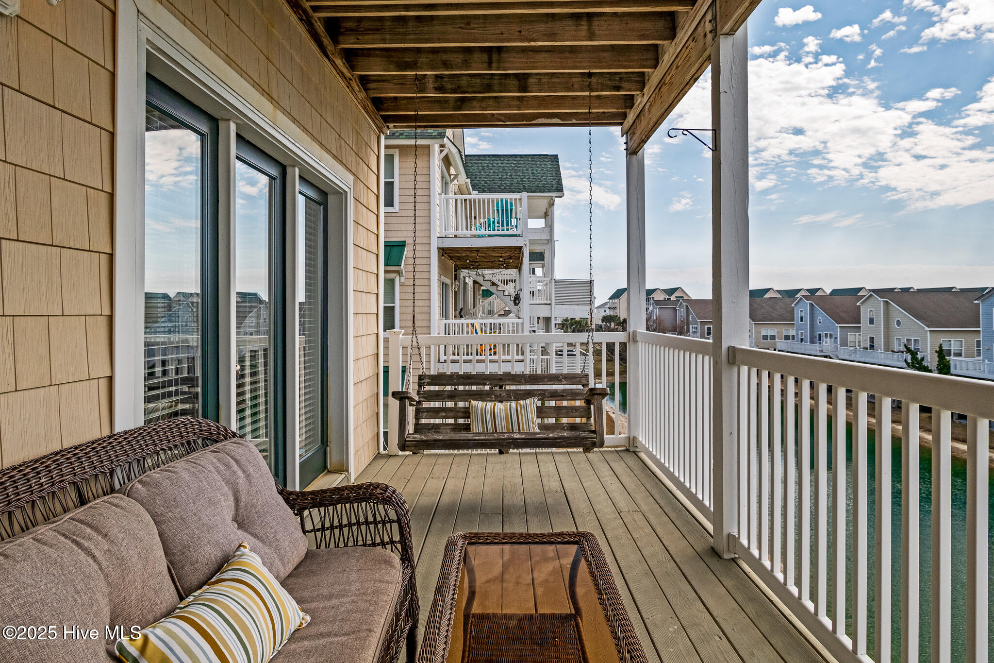 100492217 | Photo 37