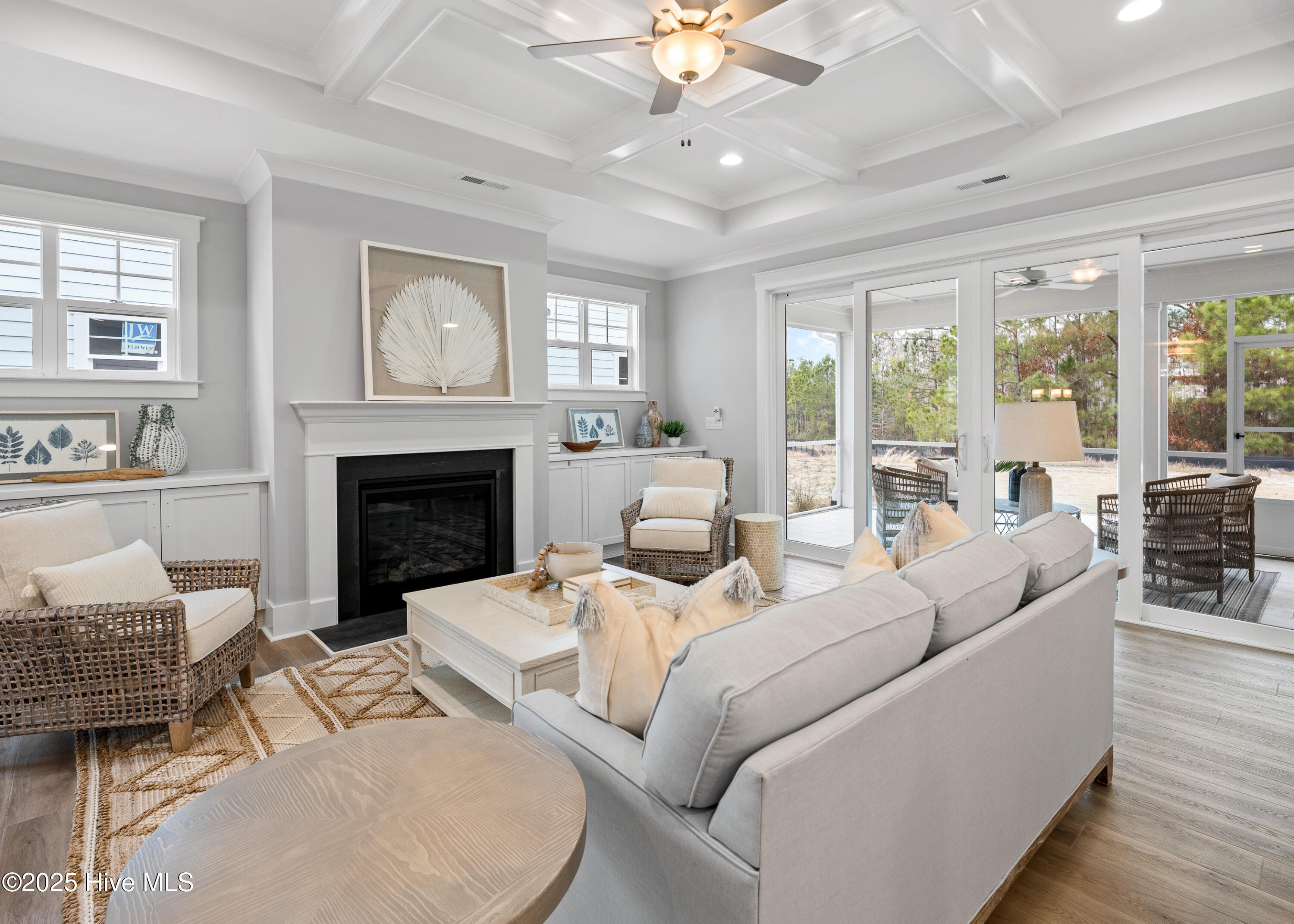 100524919 | Photo 14