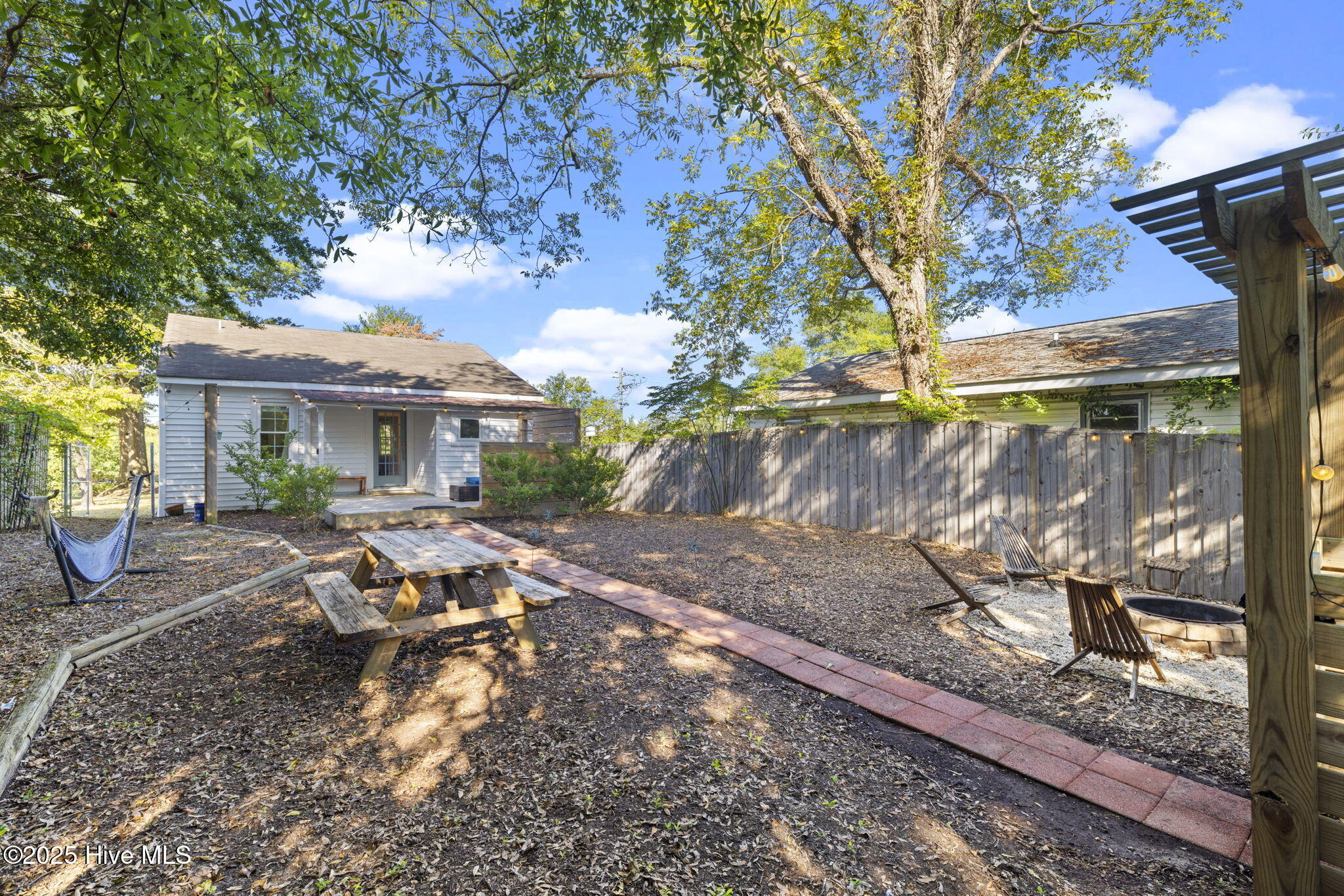 100531966 | Photo 42