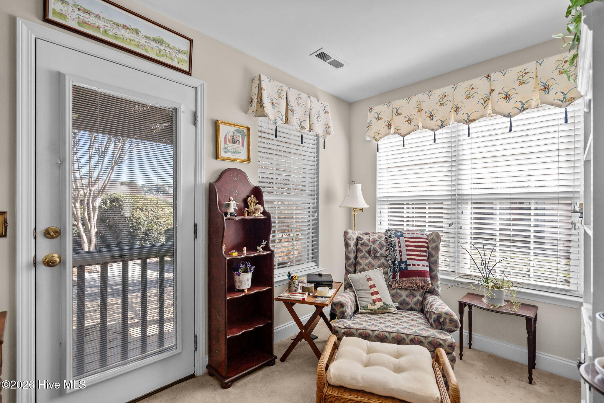 100556282 | Photo 27