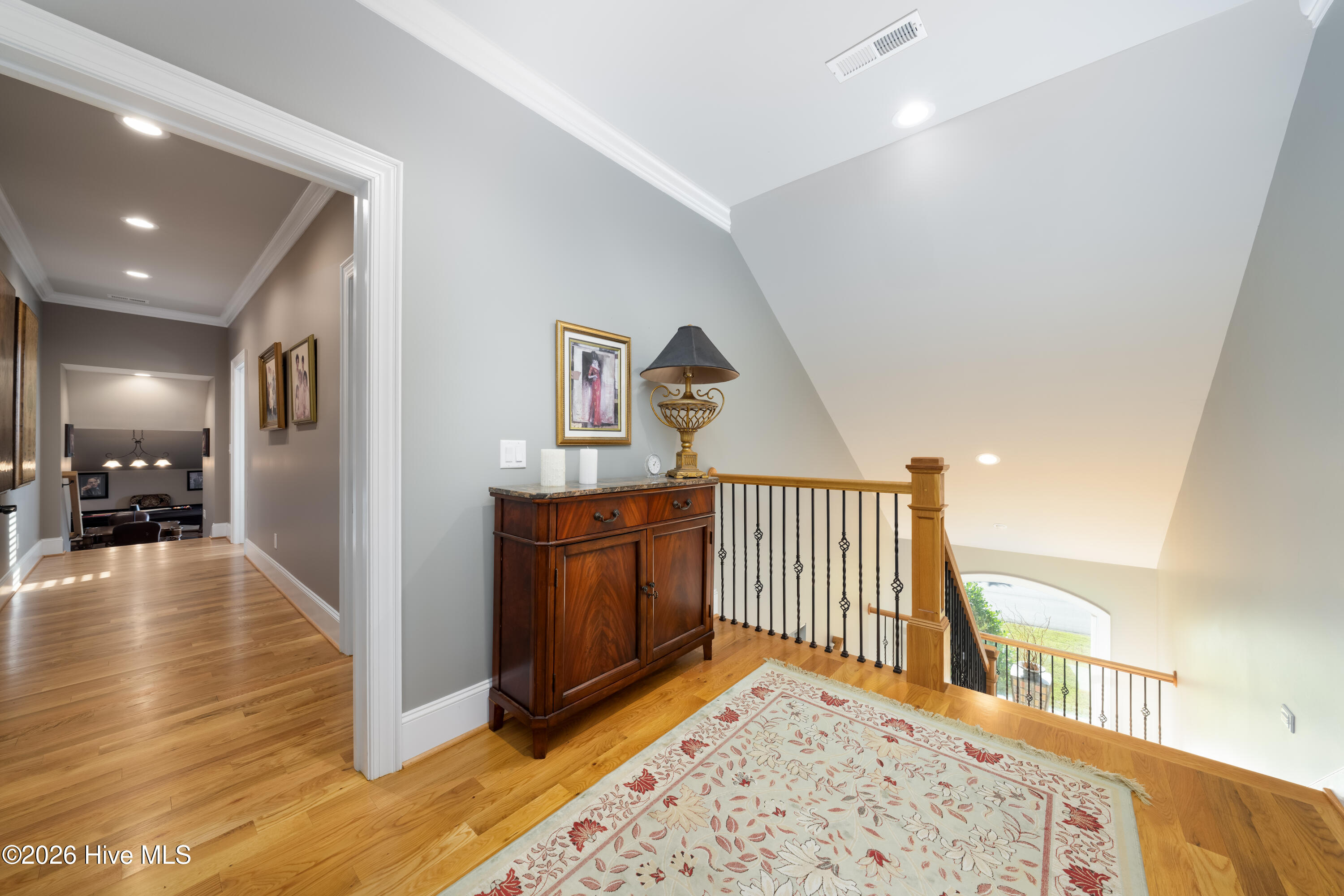 100576357 | Photo 43