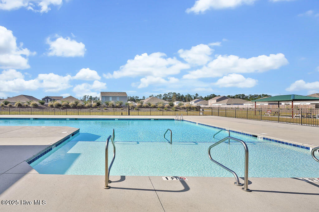 100545034 | Photo 37